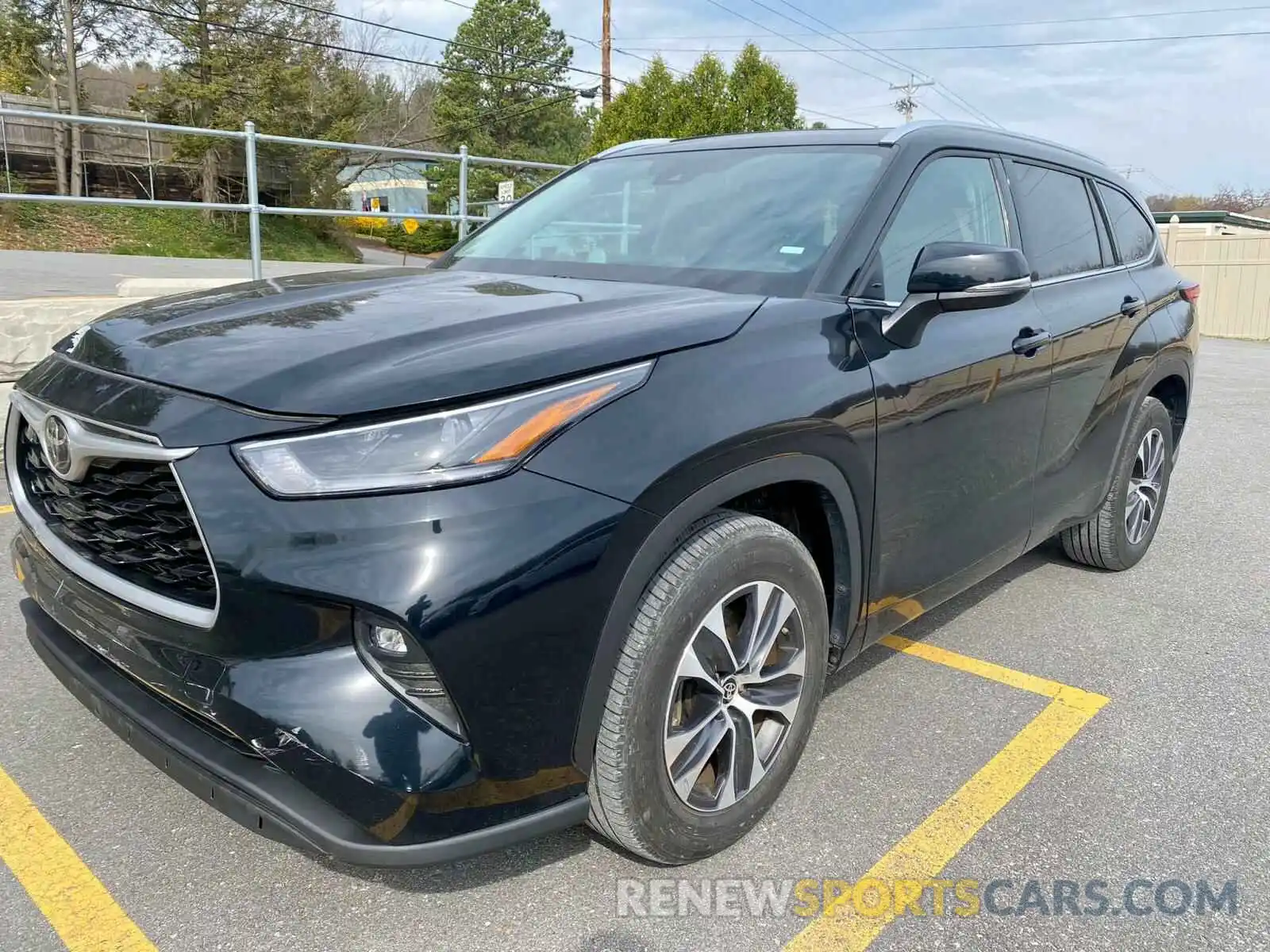 2 Photograph of a damaged car 5TDGZRAHXMS032552 TOYOTA HIGHLANDER 2021