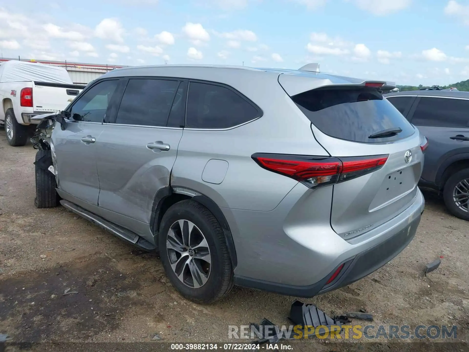 3 Photograph of a damaged car 5TDGZRAHXMS034740 TOYOTA HIGHLANDER 2021