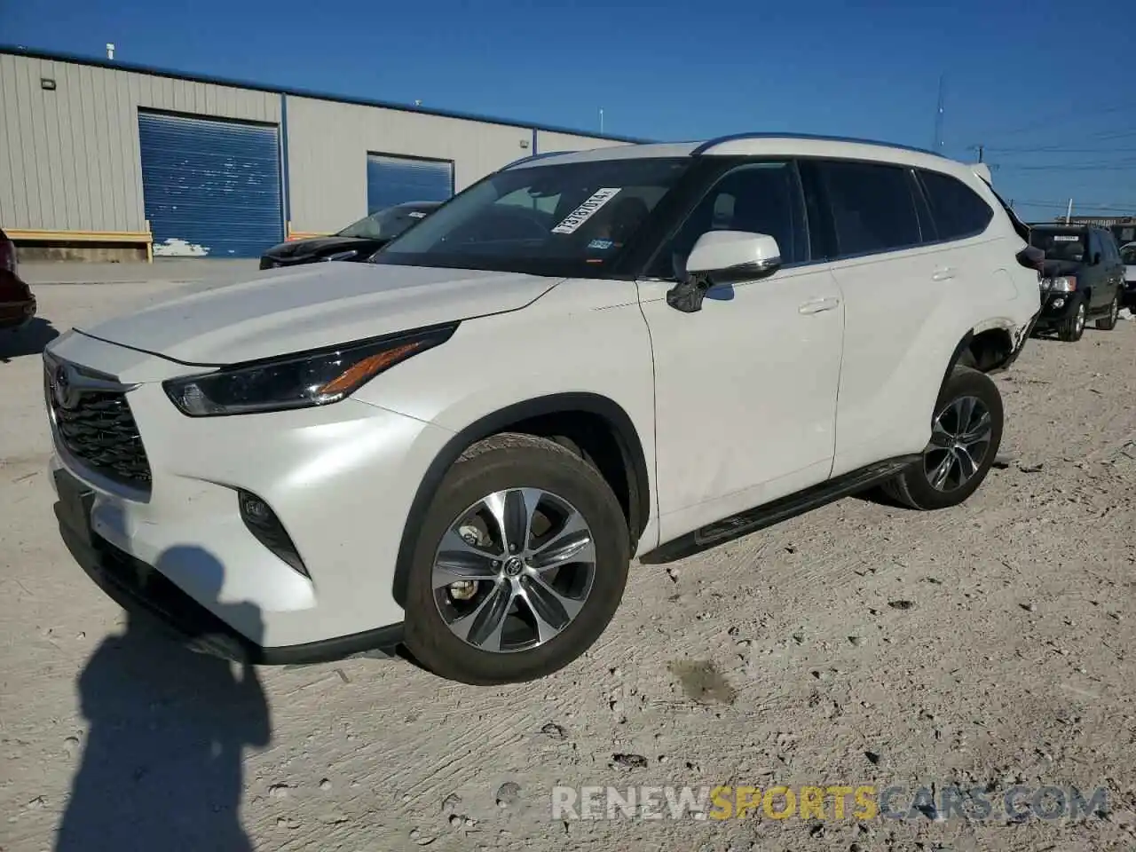 1 Photograph of a damaged car 5TDGZRAHXMS056270 TOYOTA HIGHLANDER 2021