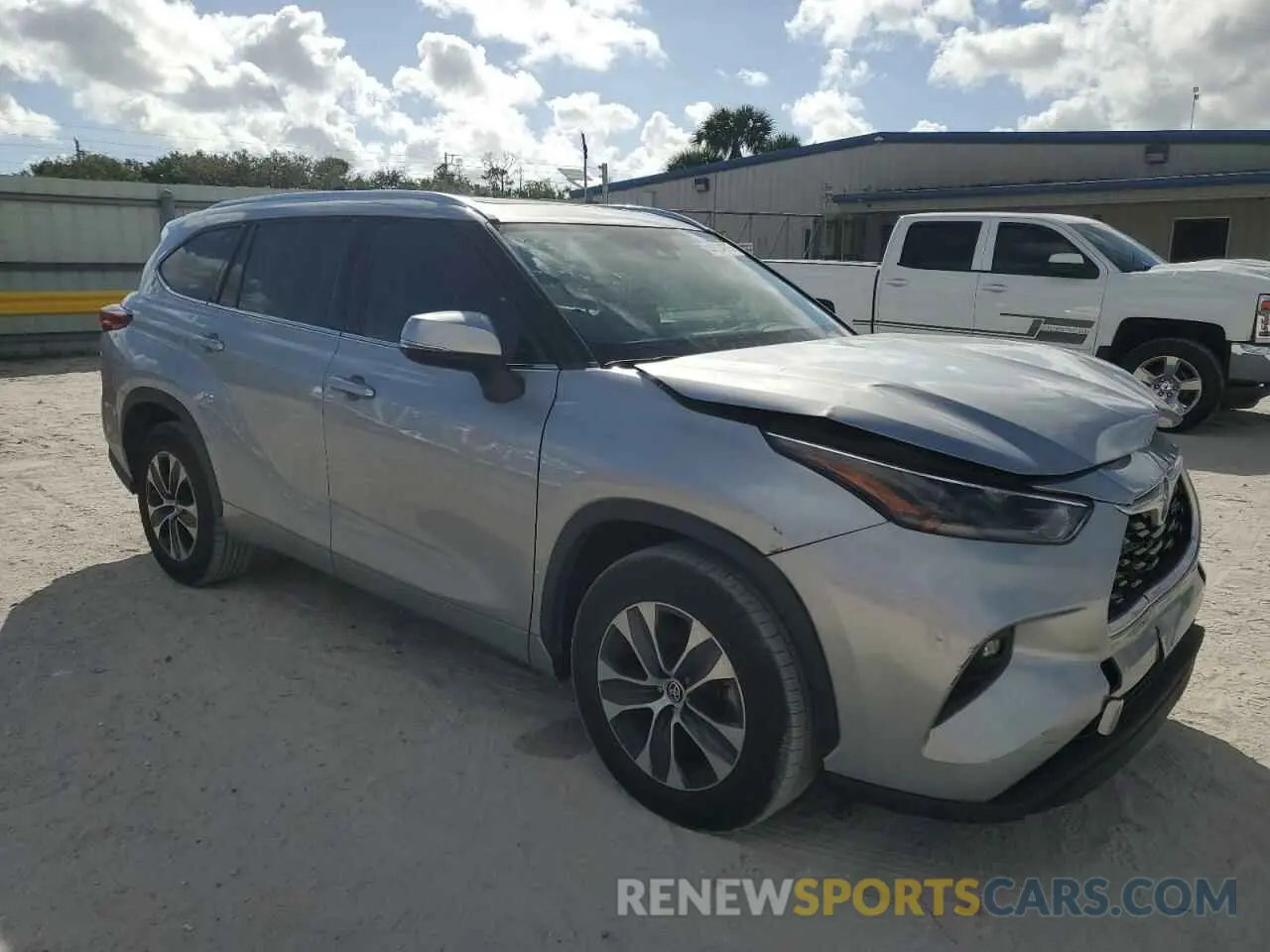4 Photograph of a damaged car 5TDGZRAHXMS058228 TOYOTA HIGHLANDER 2021