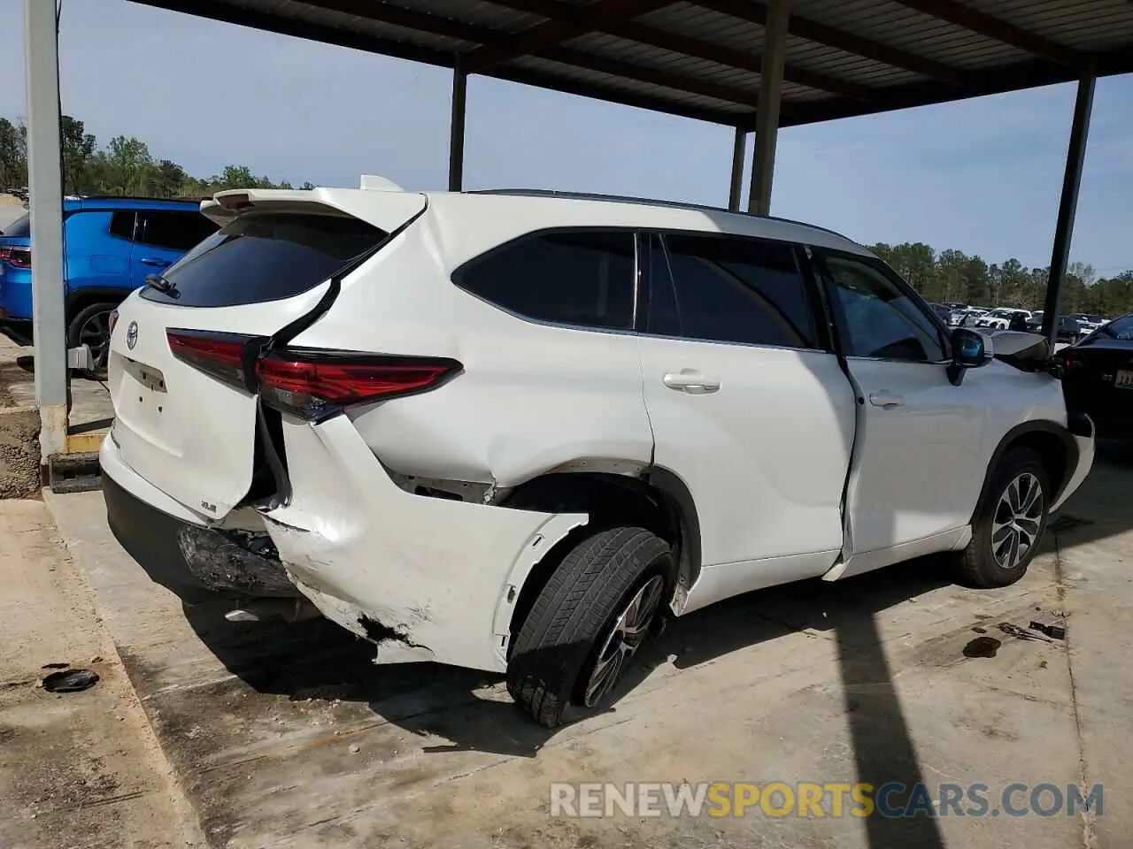 3 Photograph of a damaged car 5TDGZRAHXMS524787 TOYOTA HIGHLANDER 2021