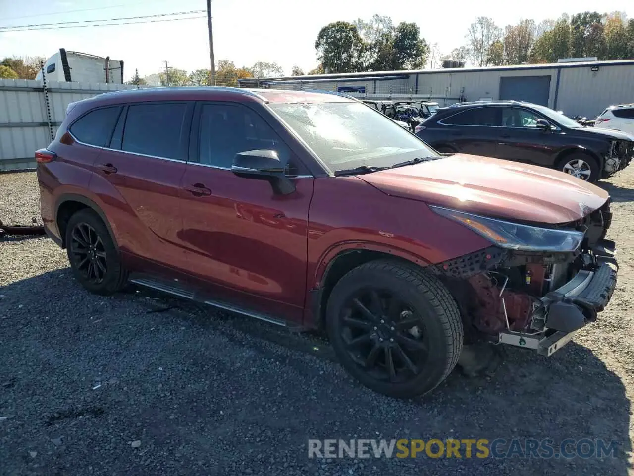 4 Photograph of a damaged car 5TDGZRAHXMS532114 TOYOTA HIGHLANDER 2021