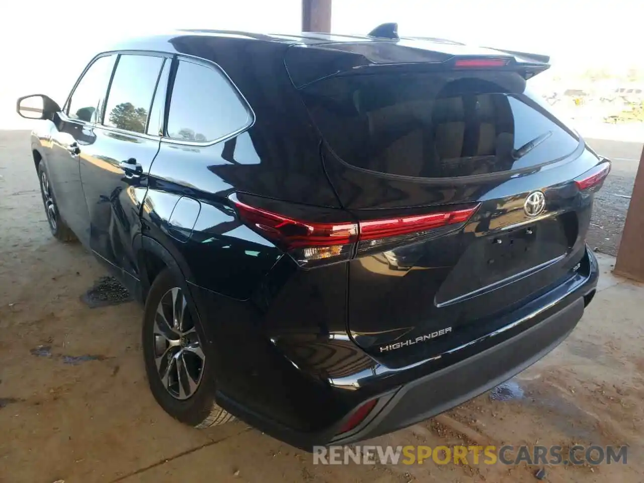 3 Photograph of a damaged car 5TDGZRAHXMS535224 TOYOTA HIGHLANDER 2021