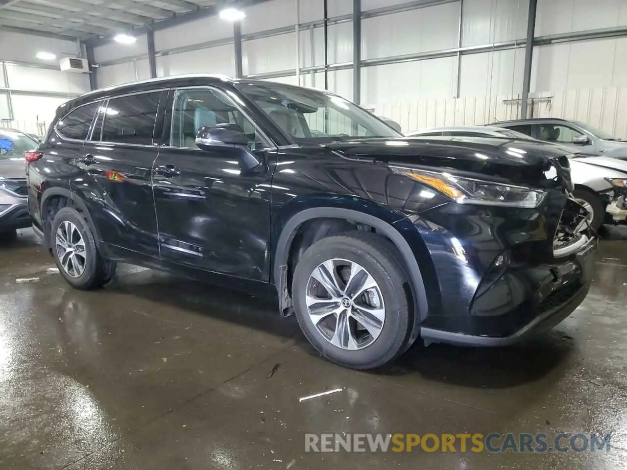 4 Photograph of a damaged car 5TDGZRBH0MS069270 TOYOTA HIGHLANDER 2021