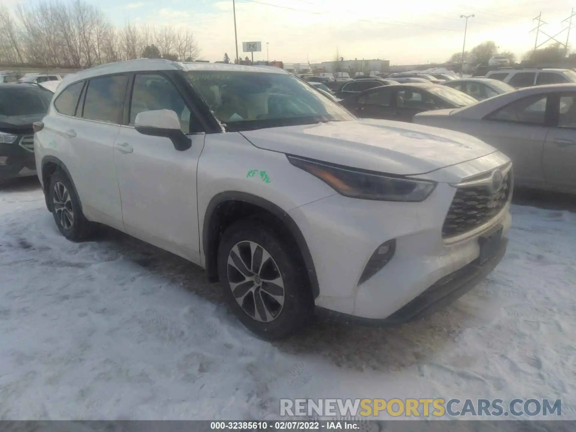 1 Photograph of a damaged car 5TDGZRBH0MS102719 TOYOTA HIGHLANDER 2021