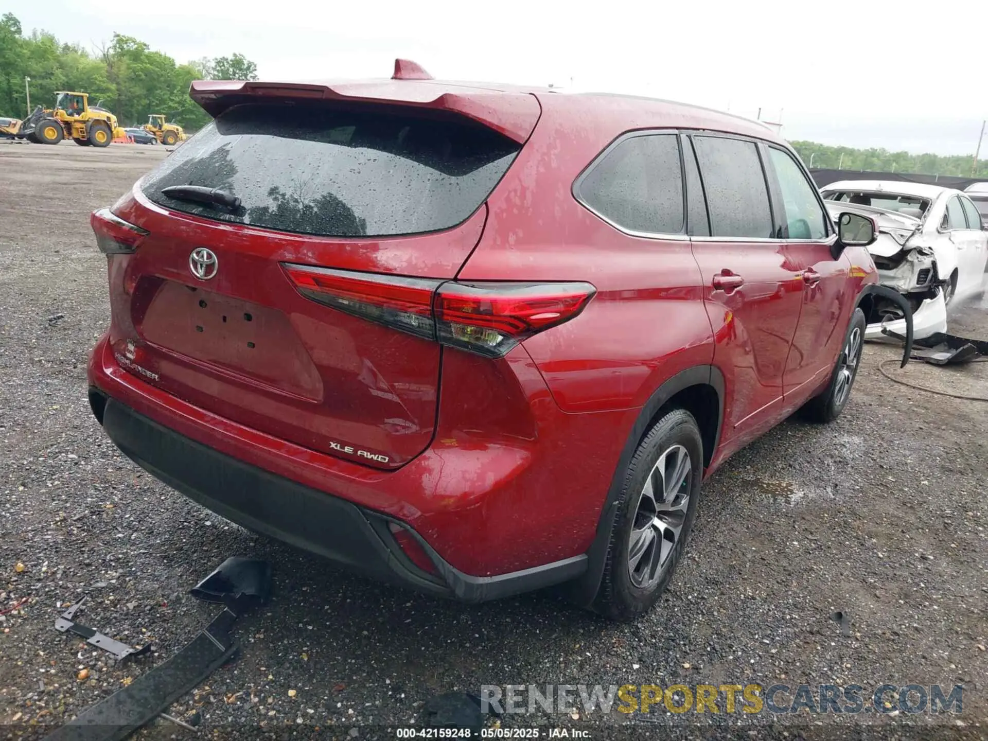 4 Photograph of a damaged car 5TDGZRBH0MS132061 TOYOTA HIGHLANDER 2021