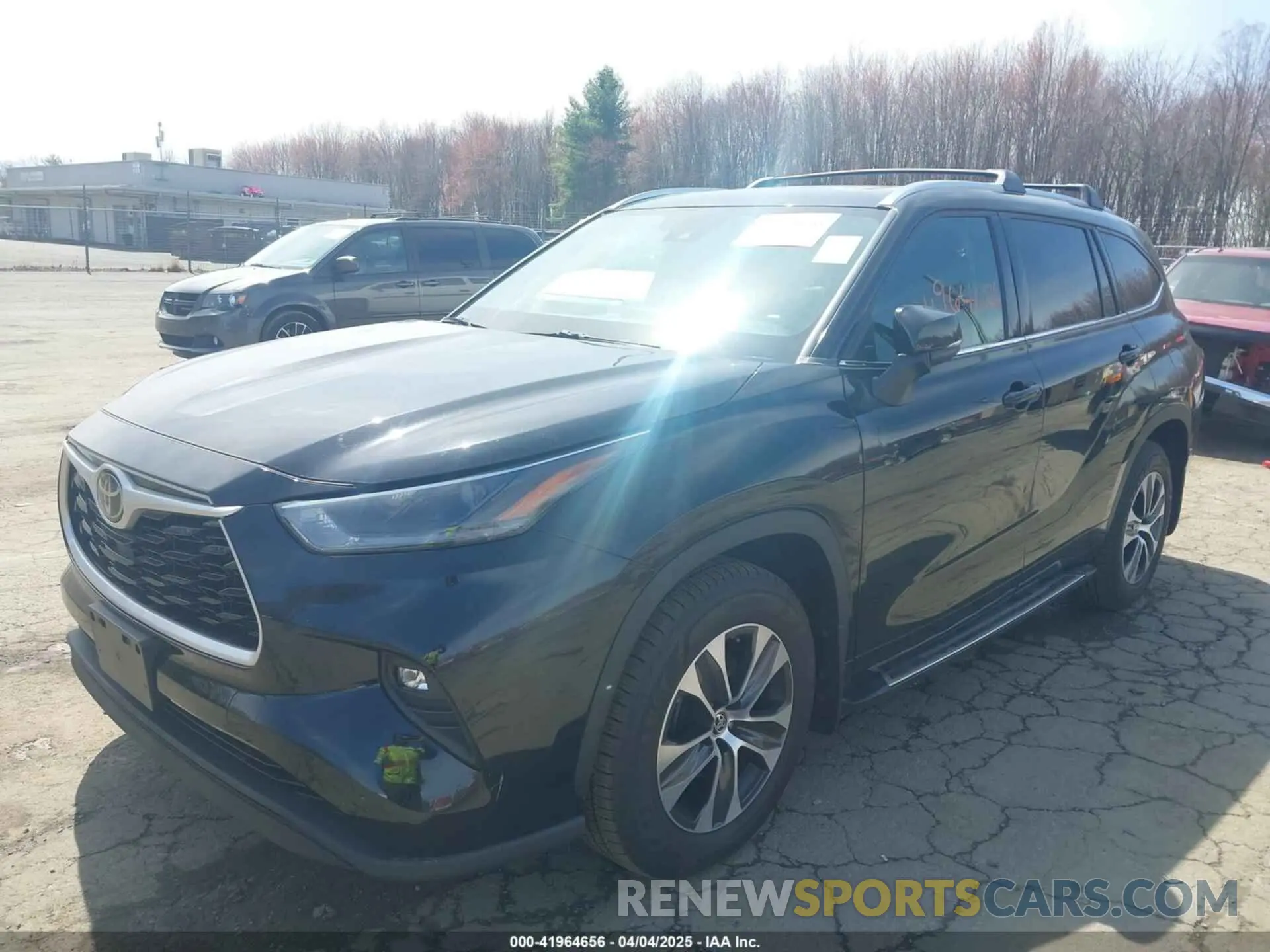 2 Photograph of a damaged car 5TDGZRBH0MS527146 TOYOTA HIGHLANDER 2021