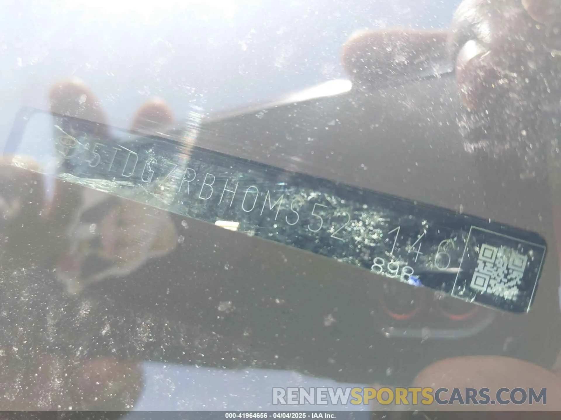 9 Photograph of a damaged car 5TDGZRBH0MS527146 TOYOTA HIGHLANDER 2021