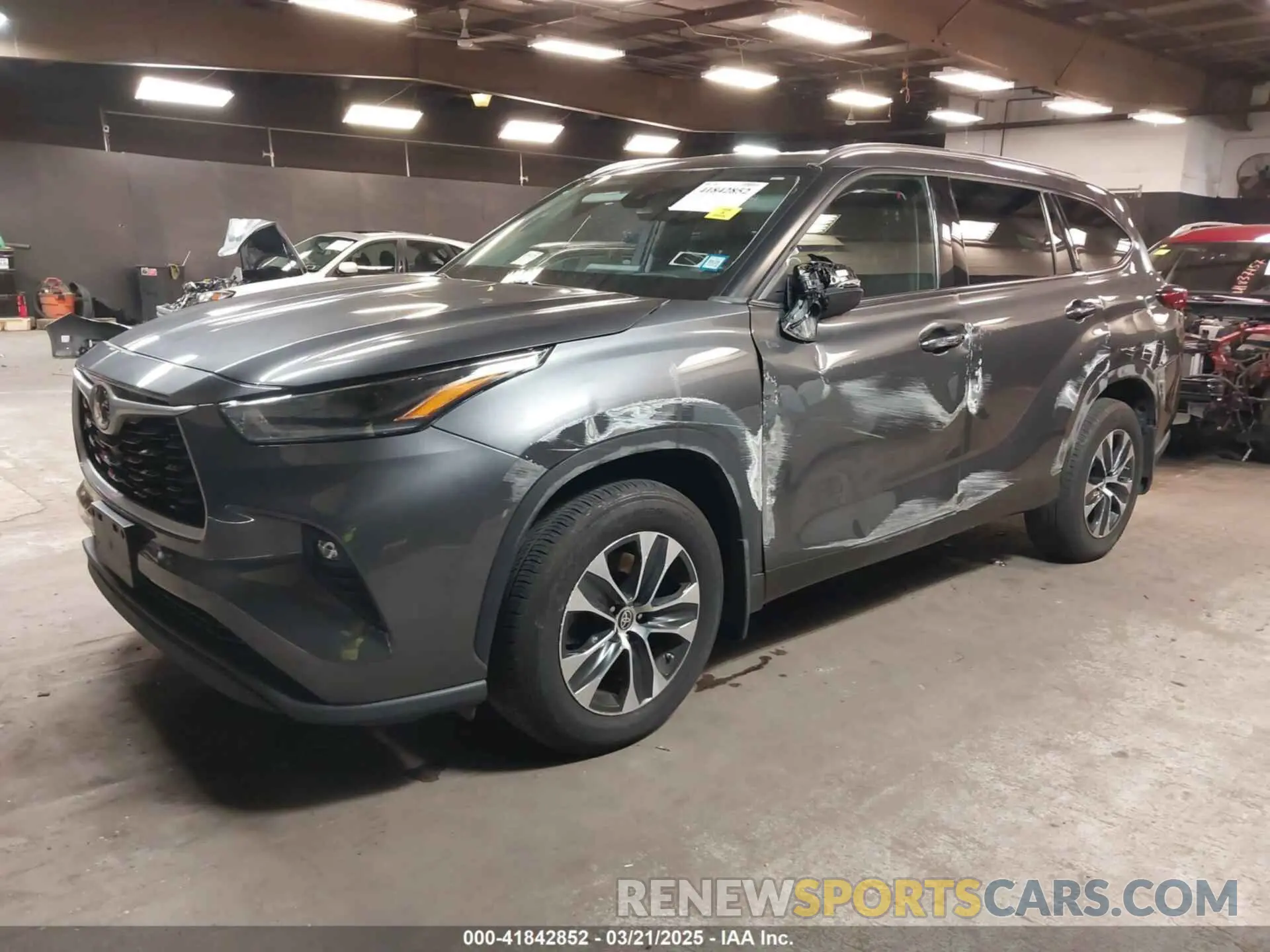 2 Photograph of a damaged car 5TDGZRBH0MS541421 TOYOTA HIGHLANDER 2021