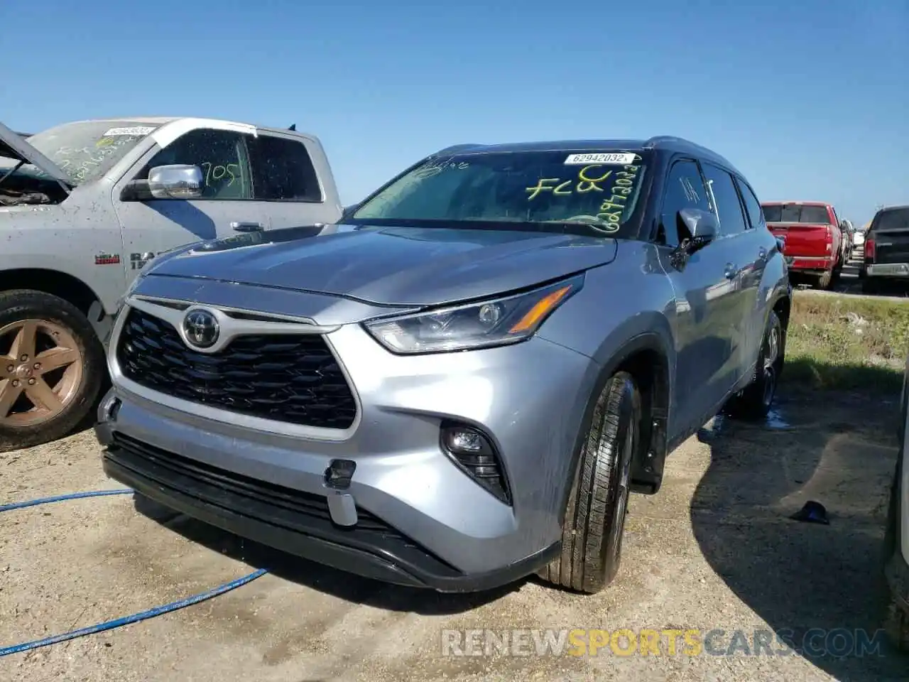 2 Photograph of a damaged car 5TDGZRBH1MS056849 TOYOTA HIGHLANDER 2021