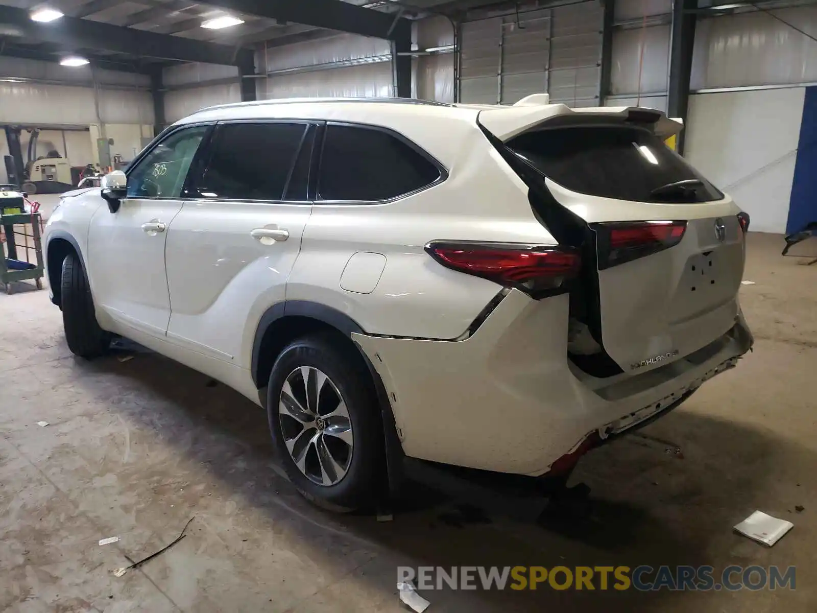 3 Photograph of a damaged car 5TDGZRBH1MS066121 TOYOTA HIGHLANDER 2021