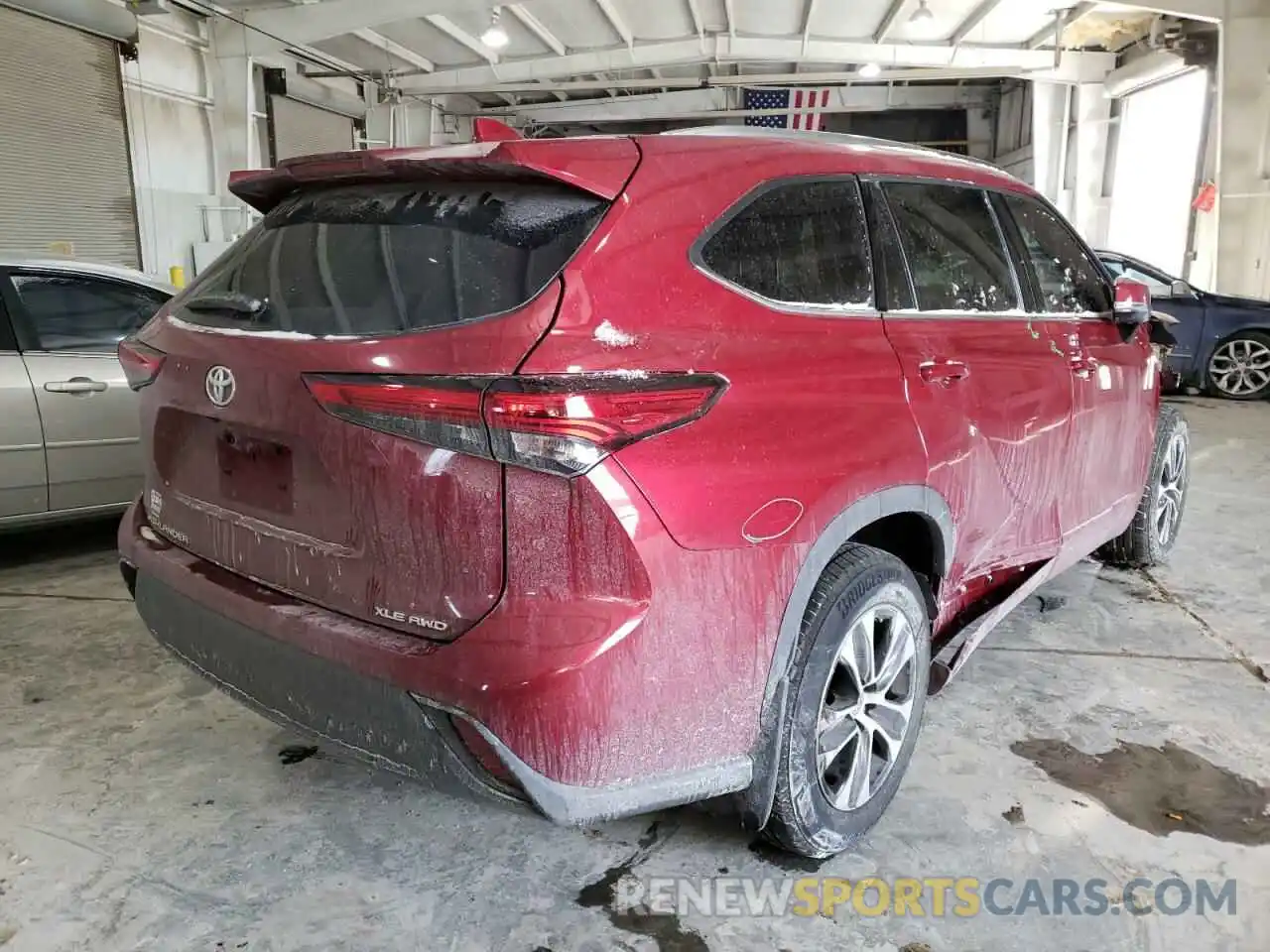 4 Photograph of a damaged car 5TDGZRBH1MS076065 TOYOTA HIGHLANDER 2021