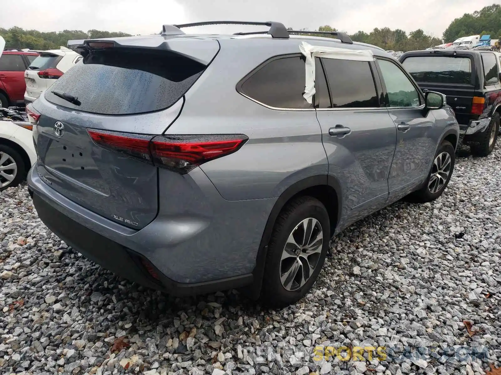 4 Photograph of a damaged car 5TDGZRBH1MS107525 TOYOTA HIGHLANDER 2021