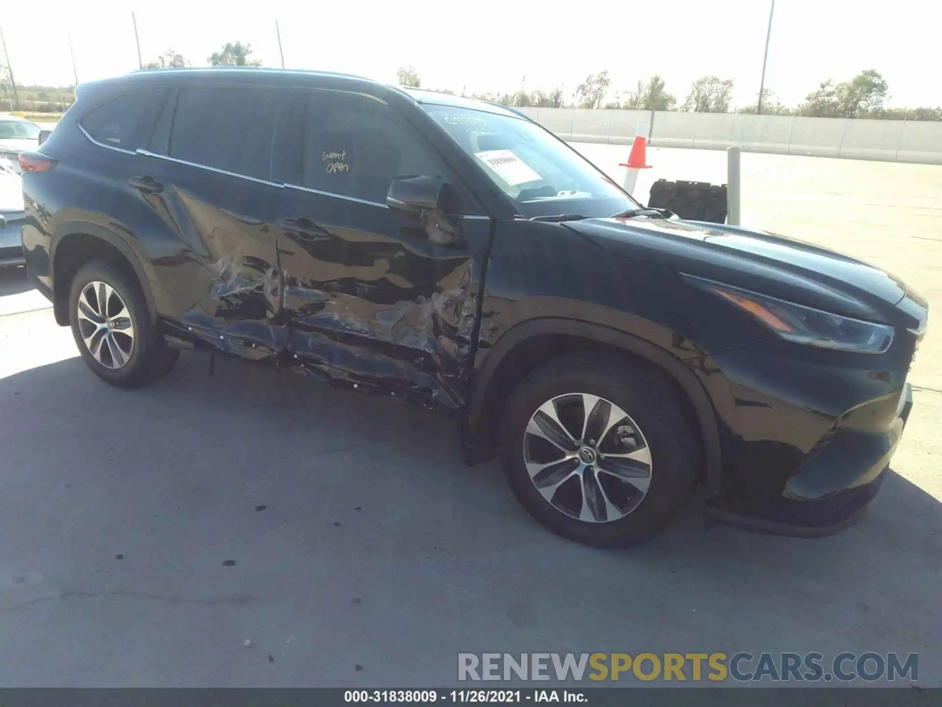 1 Photograph of a damaged car 5TDGZRBH1MS108724 TOYOTA HIGHLANDER 2021