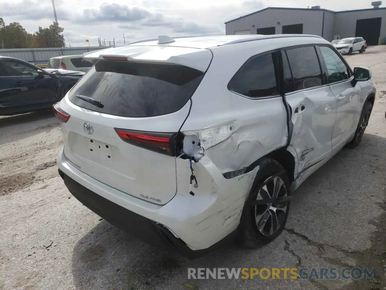 4 Photograph of a damaged car 5TDGZRBH1MS524708 TOYOTA HIGHLANDER 2021