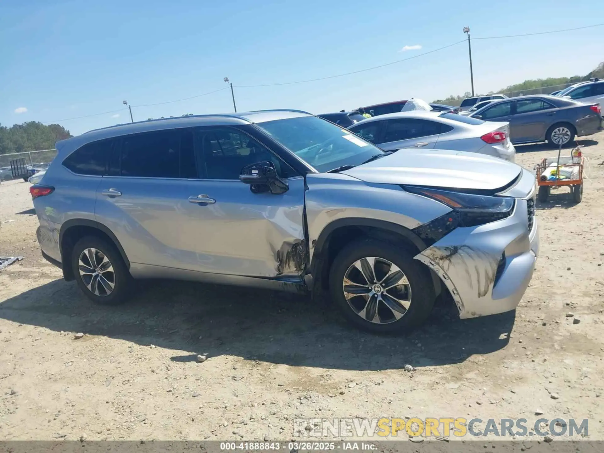 13 Photograph of a damaged car 5TDGZRBH1MS526460 TOYOTA HIGHLANDER 2021