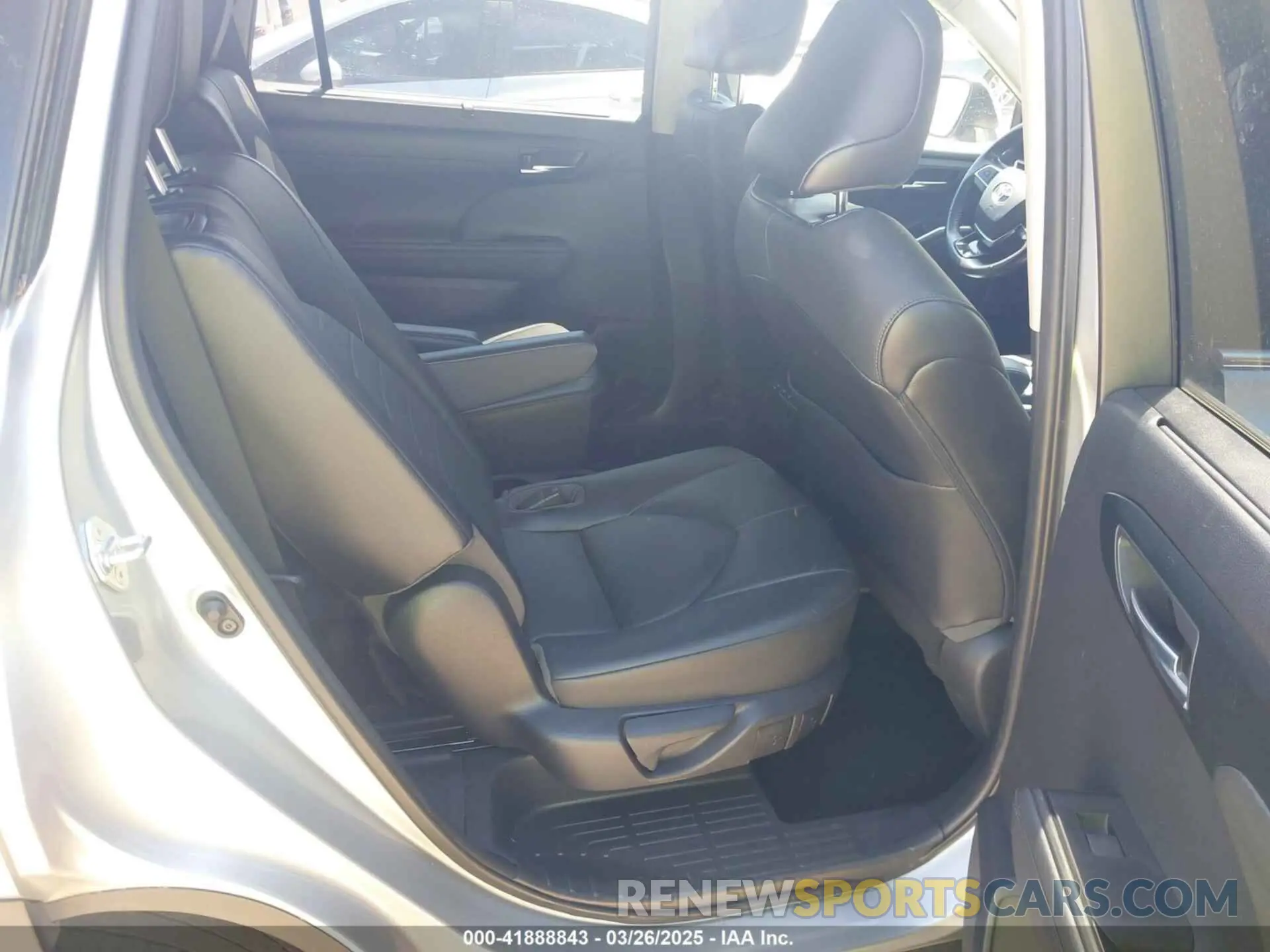 8 Photograph of a damaged car 5TDGZRBH1MS526460 TOYOTA HIGHLANDER 2021