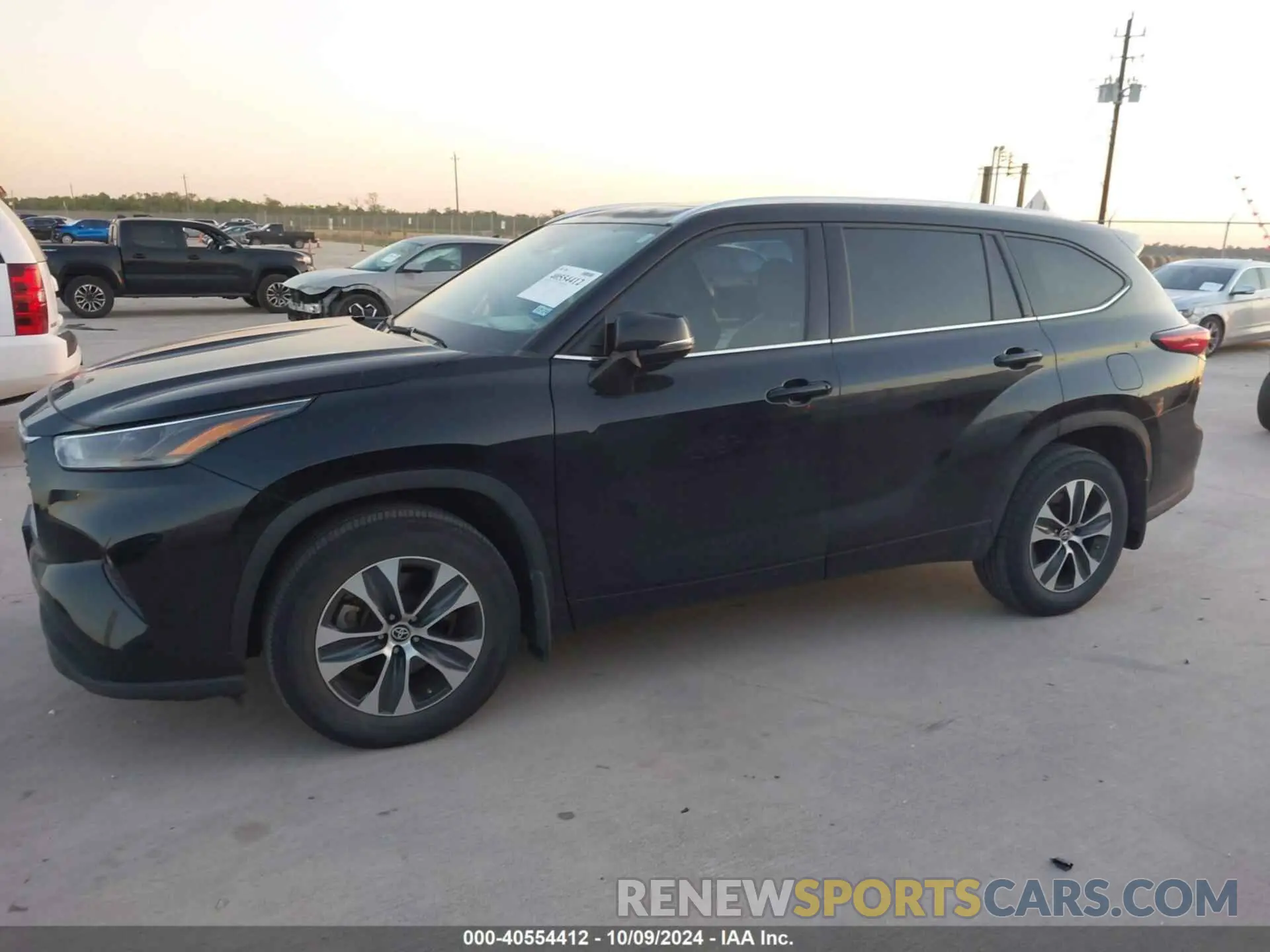 14 Photograph of a damaged car 5TDGZRBH1MS527351 TOYOTA HIGHLANDER 2021