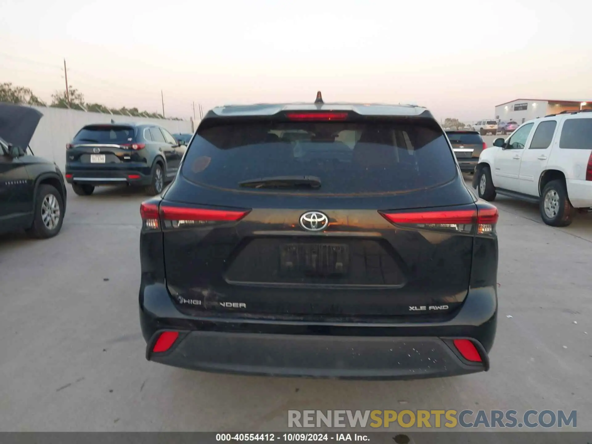 16 Photograph of a damaged car 5TDGZRBH1MS527351 TOYOTA HIGHLANDER 2021