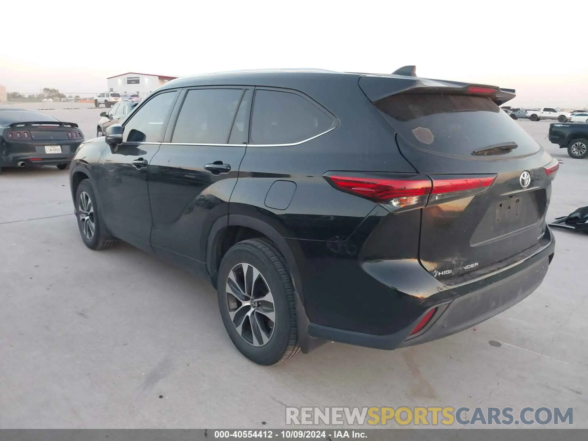 3 Photograph of a damaged car 5TDGZRBH1MS527351 TOYOTA HIGHLANDER 2021
