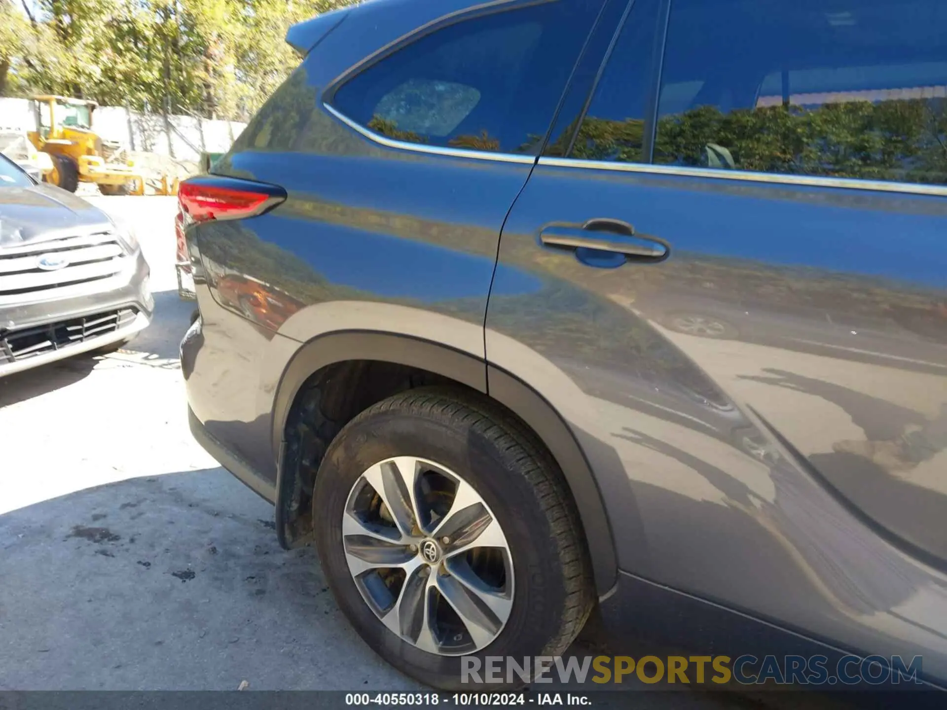 19 Photograph of a damaged car 5TDGZRBH1MS530069 TOYOTA HIGHLANDER 2021