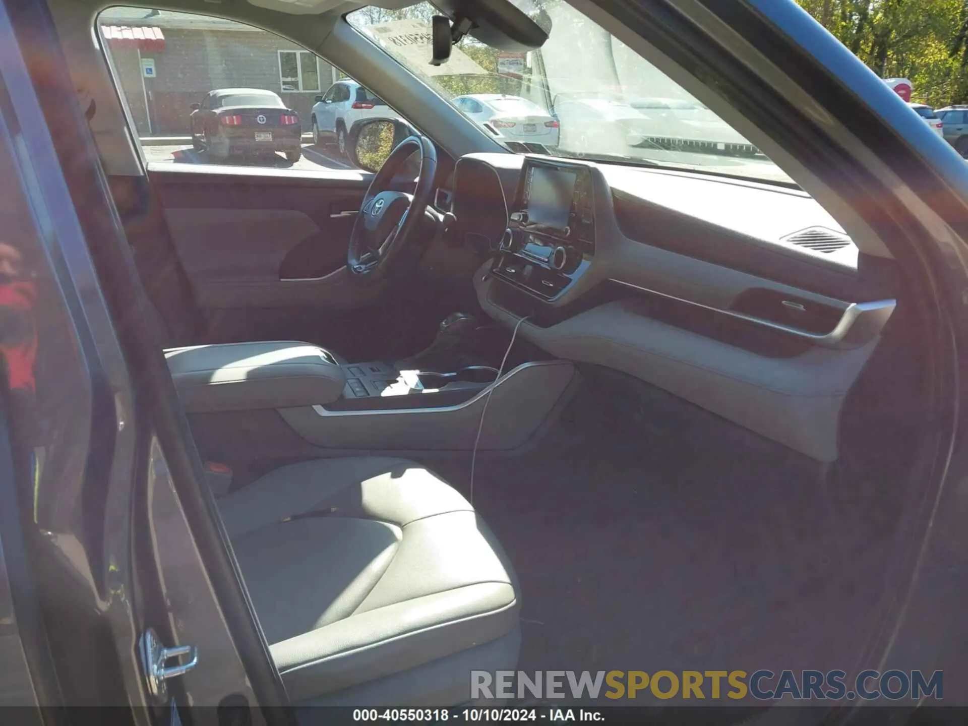 5 Photograph of a damaged car 5TDGZRBH1MS530069 TOYOTA HIGHLANDER 2021