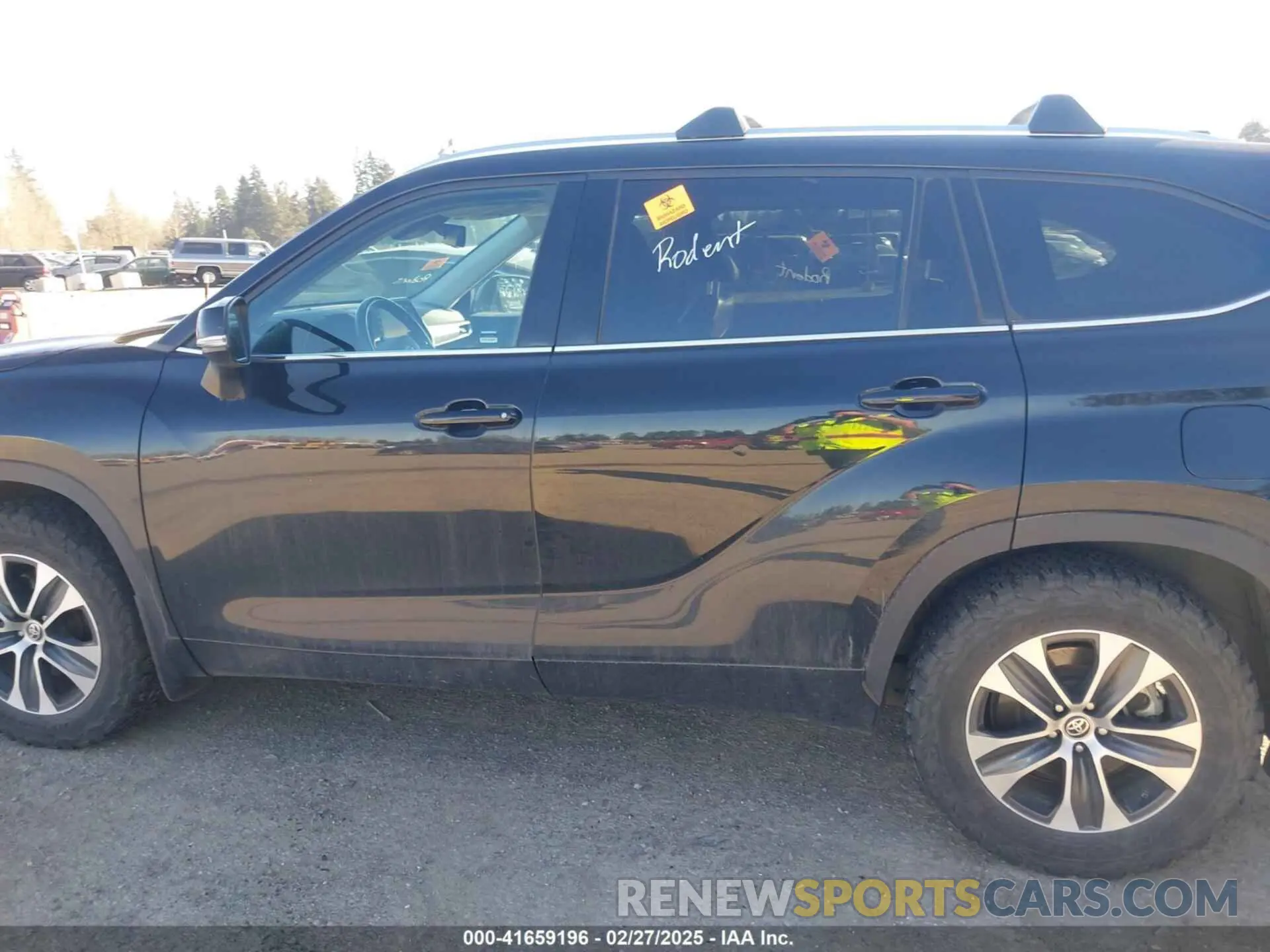 14 Photograph of a damaged car 5TDGZRBH2MS090332 TOYOTA HIGHLANDER 2021