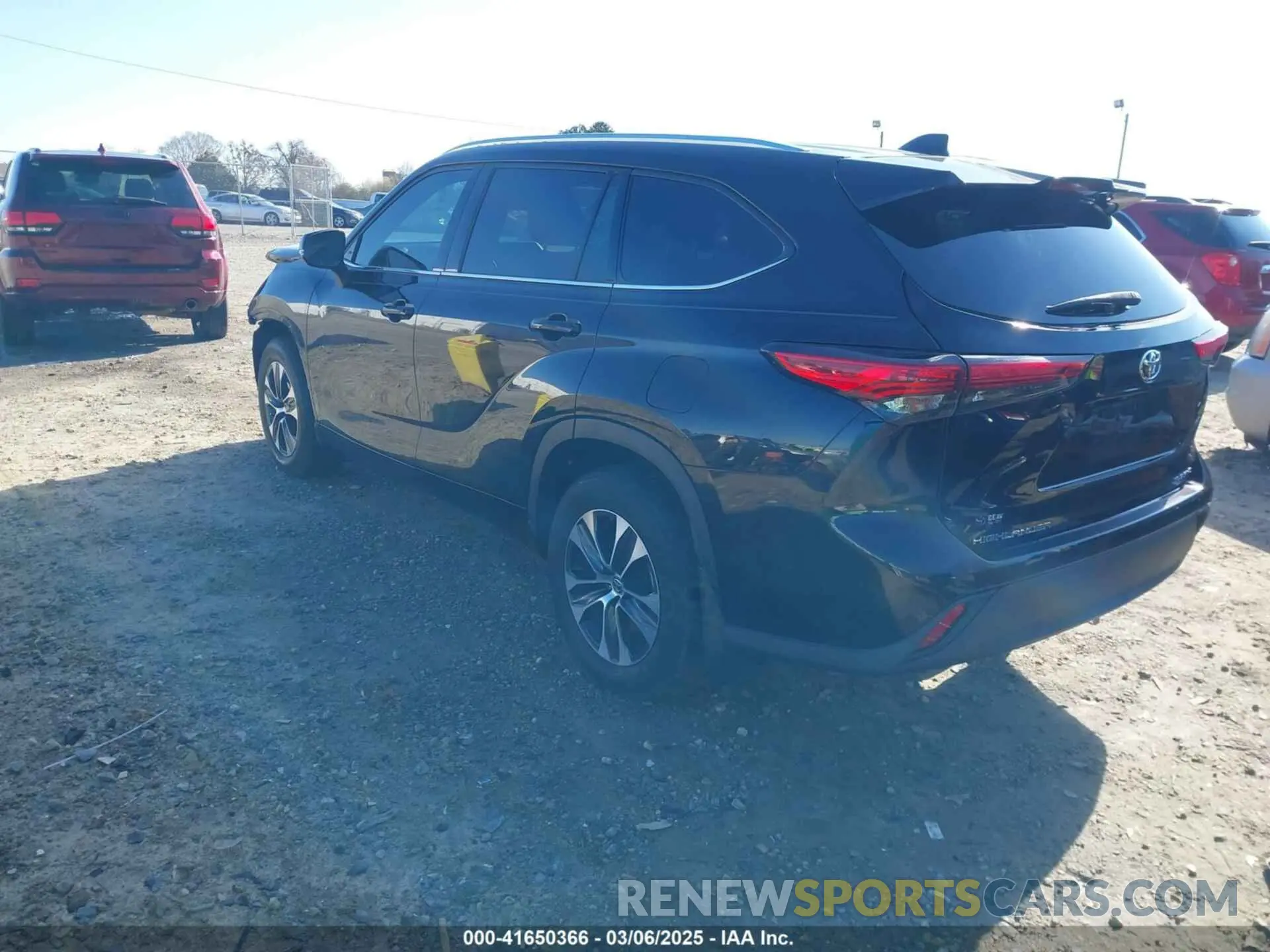 3 Photograph of a damaged car 5TDGZRBH2MS105170 TOYOTA HIGHLANDER 2021