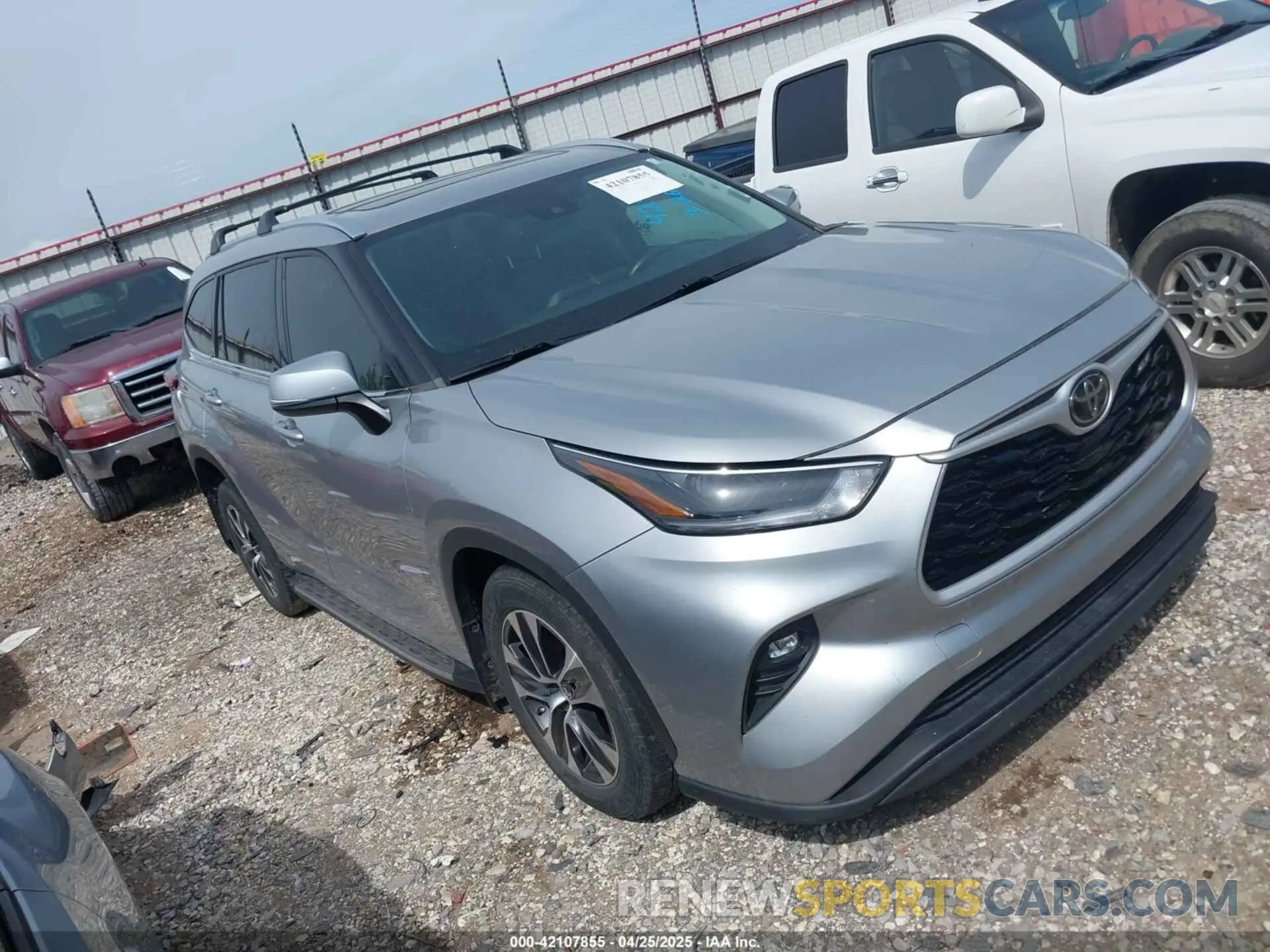 1 Photograph of a damaged car 5TDGZRBH2MS114290 TOYOTA HIGHLANDER 2021
