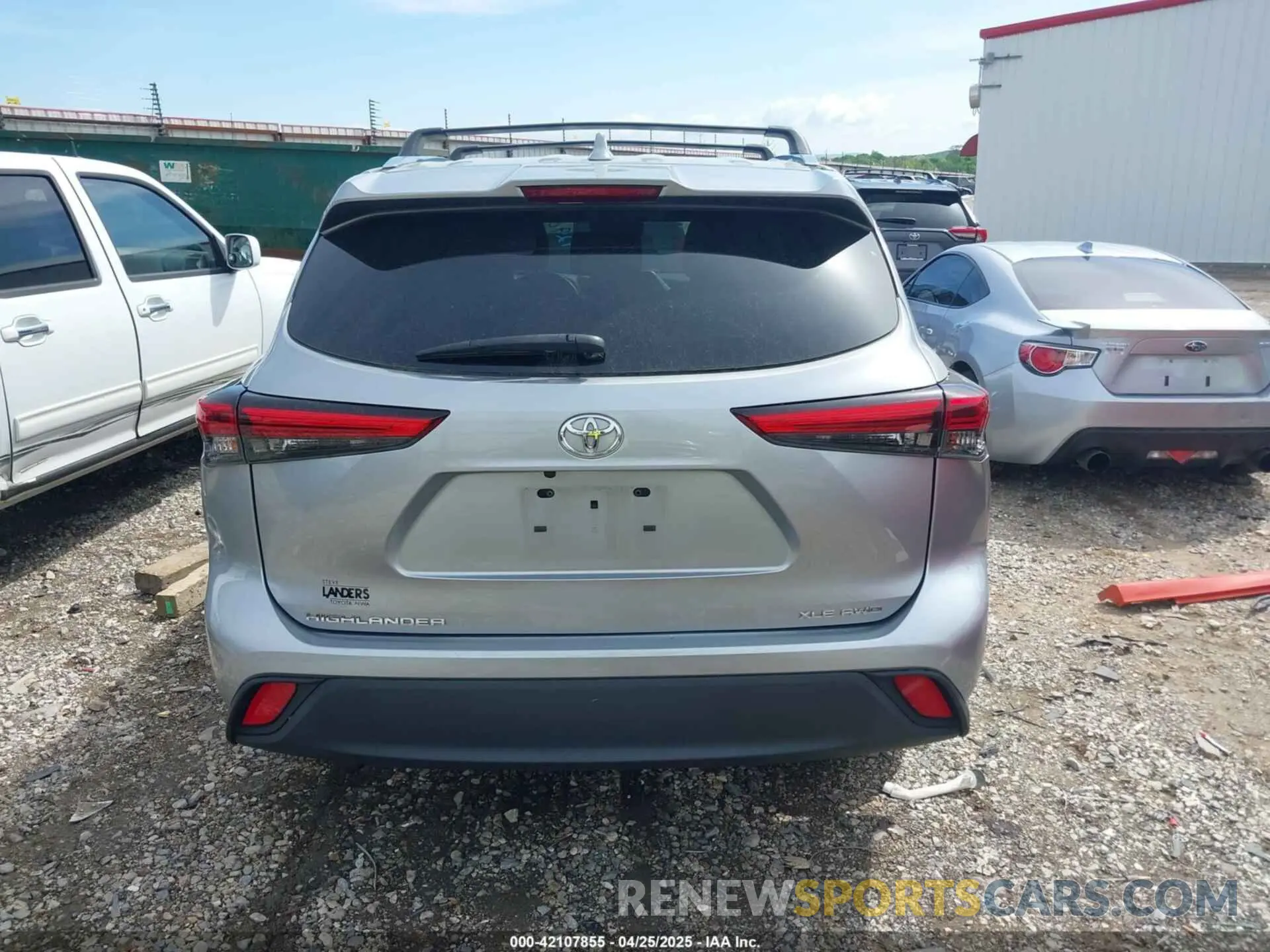16 Photograph of a damaged car 5TDGZRBH2MS114290 TOYOTA HIGHLANDER 2021