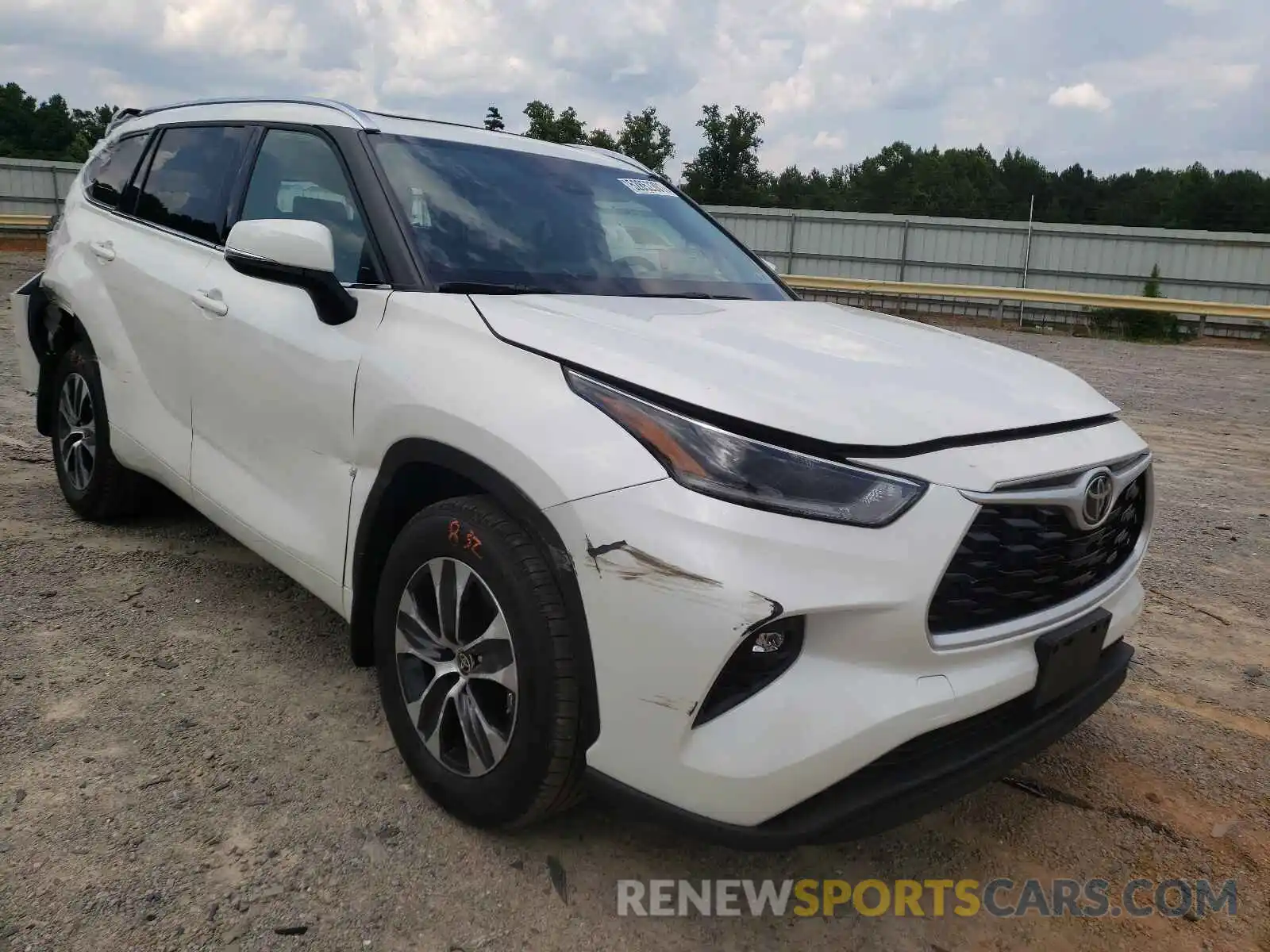 1 Photograph of a damaged car 5TDGZRBH2MS133356 TOYOTA HIGHLANDER 2021