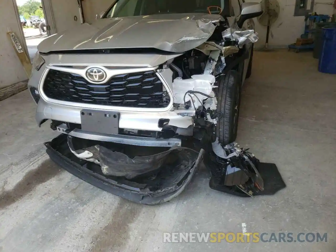 9 Photograph of a damaged car 5TDGZRBH2MS527150 TOYOTA HIGHLANDER 2021