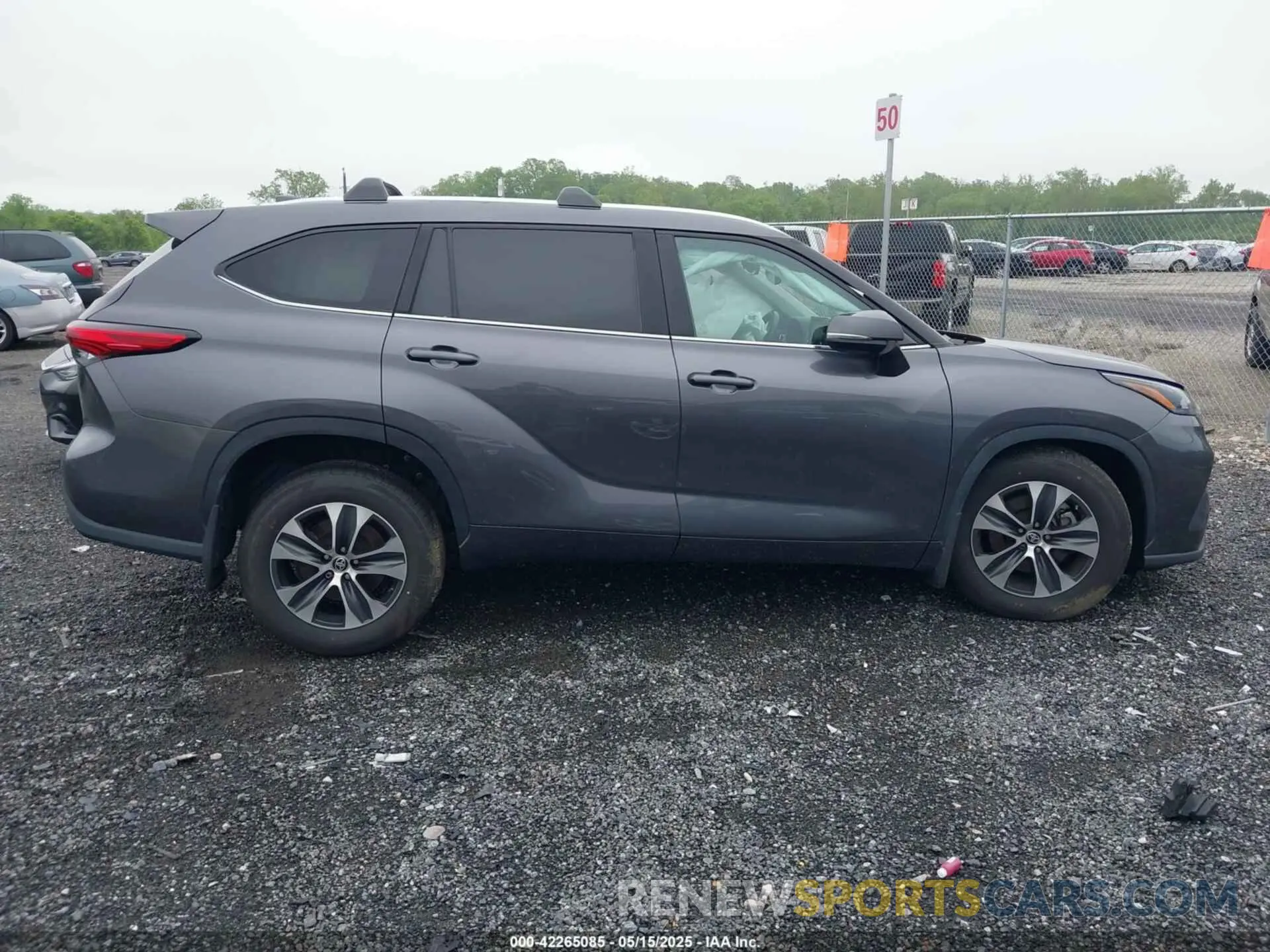 13 Photograph of a damaged car 5TDGZRBH3MS077976 TOYOTA HIGHLANDER 2021