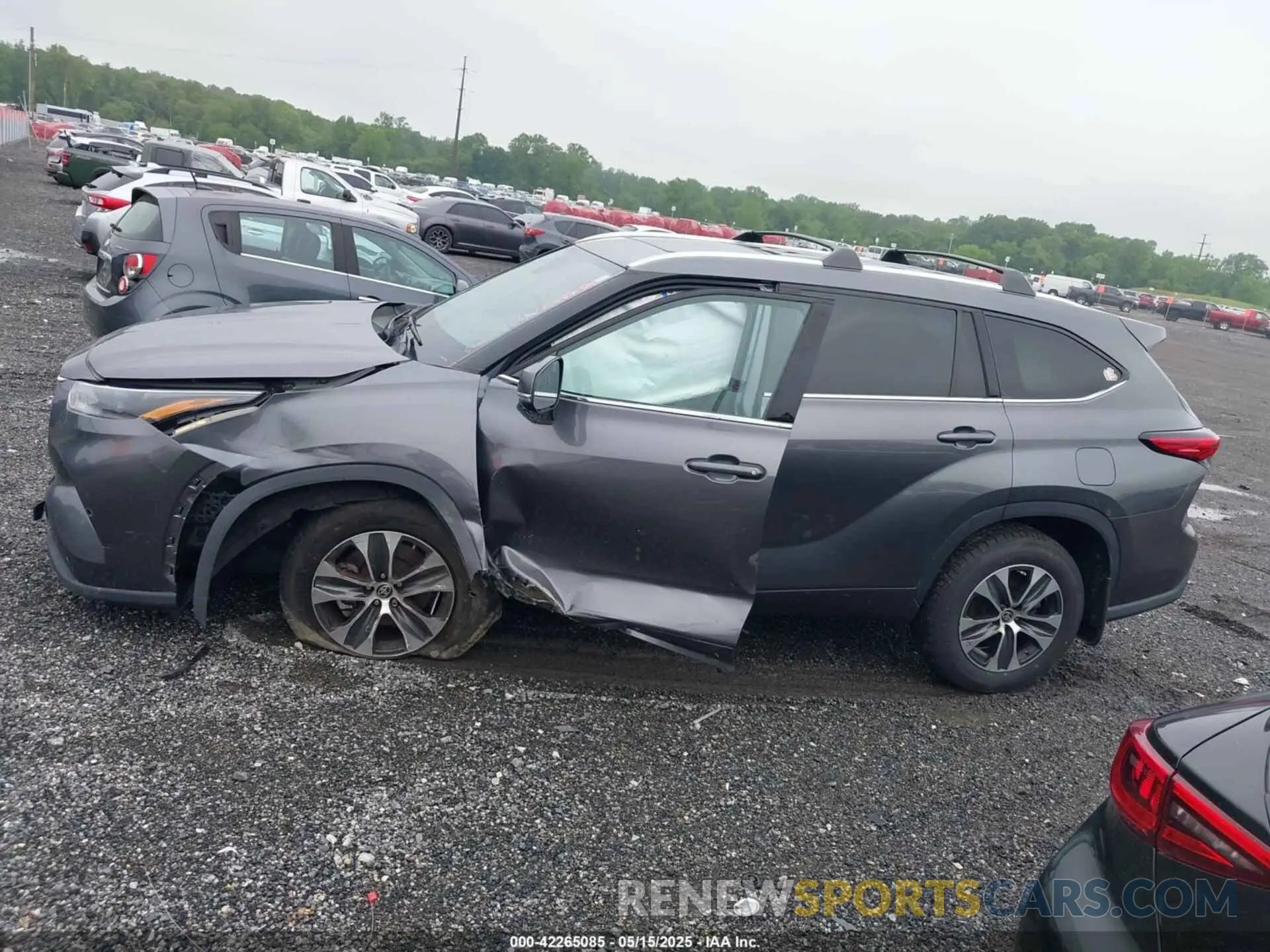 14 Photograph of a damaged car 5TDGZRBH3MS077976 TOYOTA HIGHLANDER 2021
