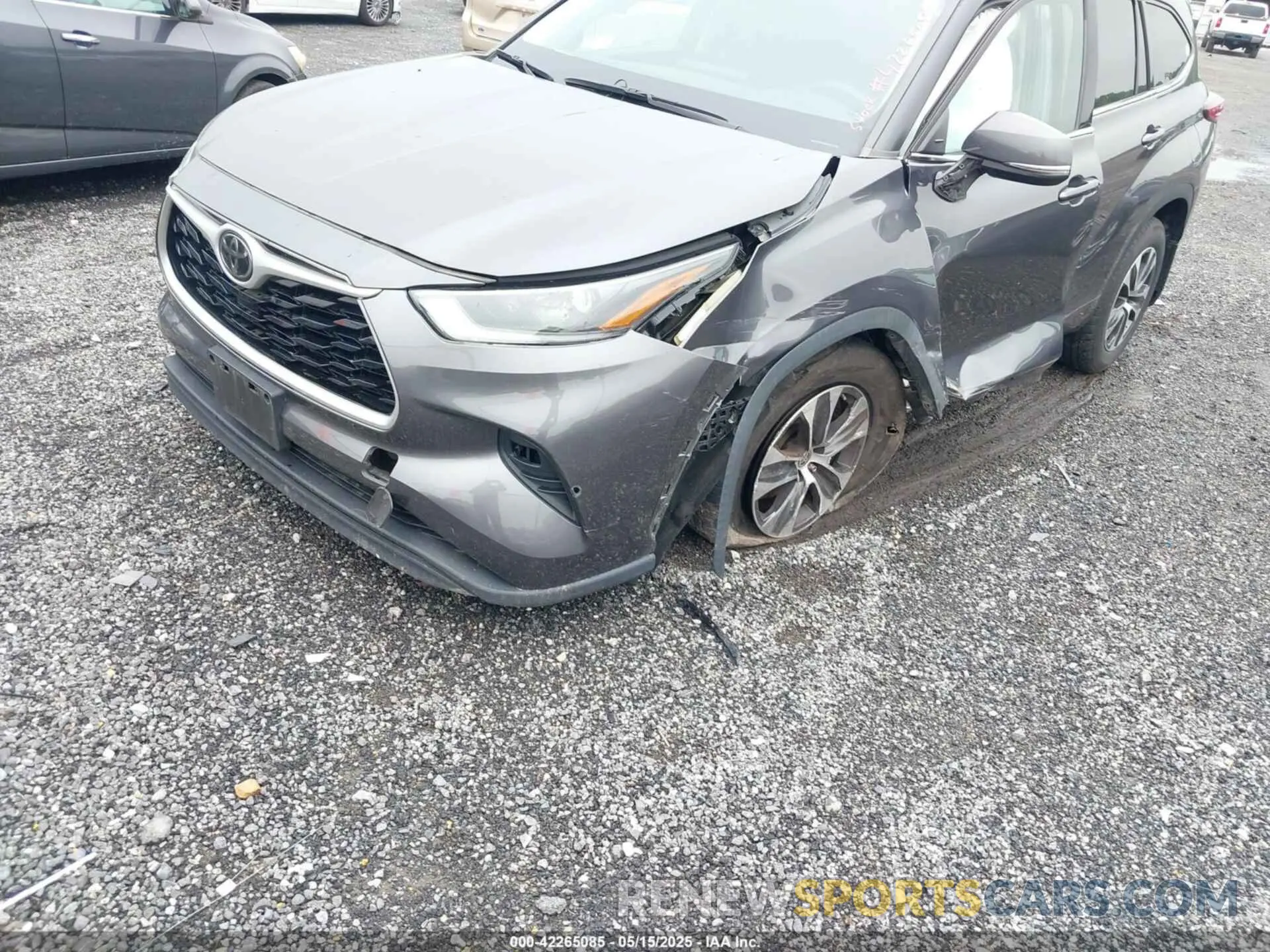 17 Photograph of a damaged car 5TDGZRBH3MS077976 TOYOTA HIGHLANDER 2021