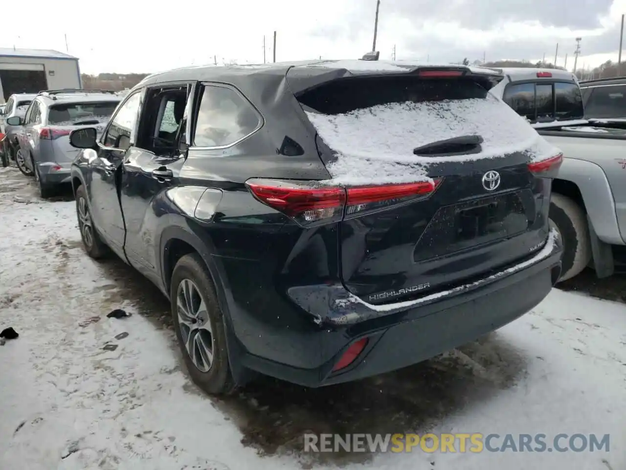 3 Photograph of a damaged car 5TDGZRBH3MS105582 TOYOTA HIGHLANDER 2021