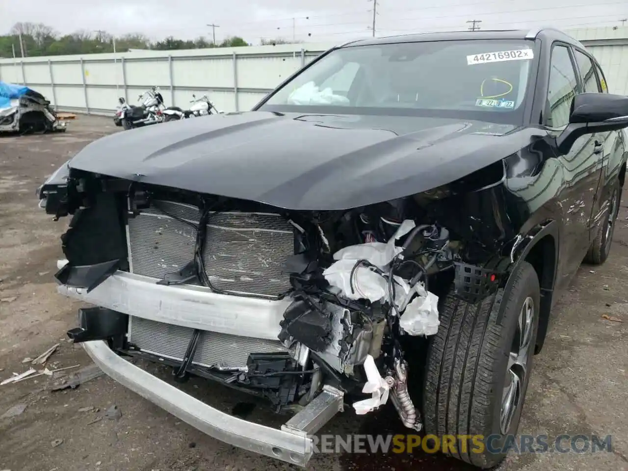 9 Photograph of a damaged car 5TDGZRBH3MS139389 TOYOTA HIGHLANDER 2021