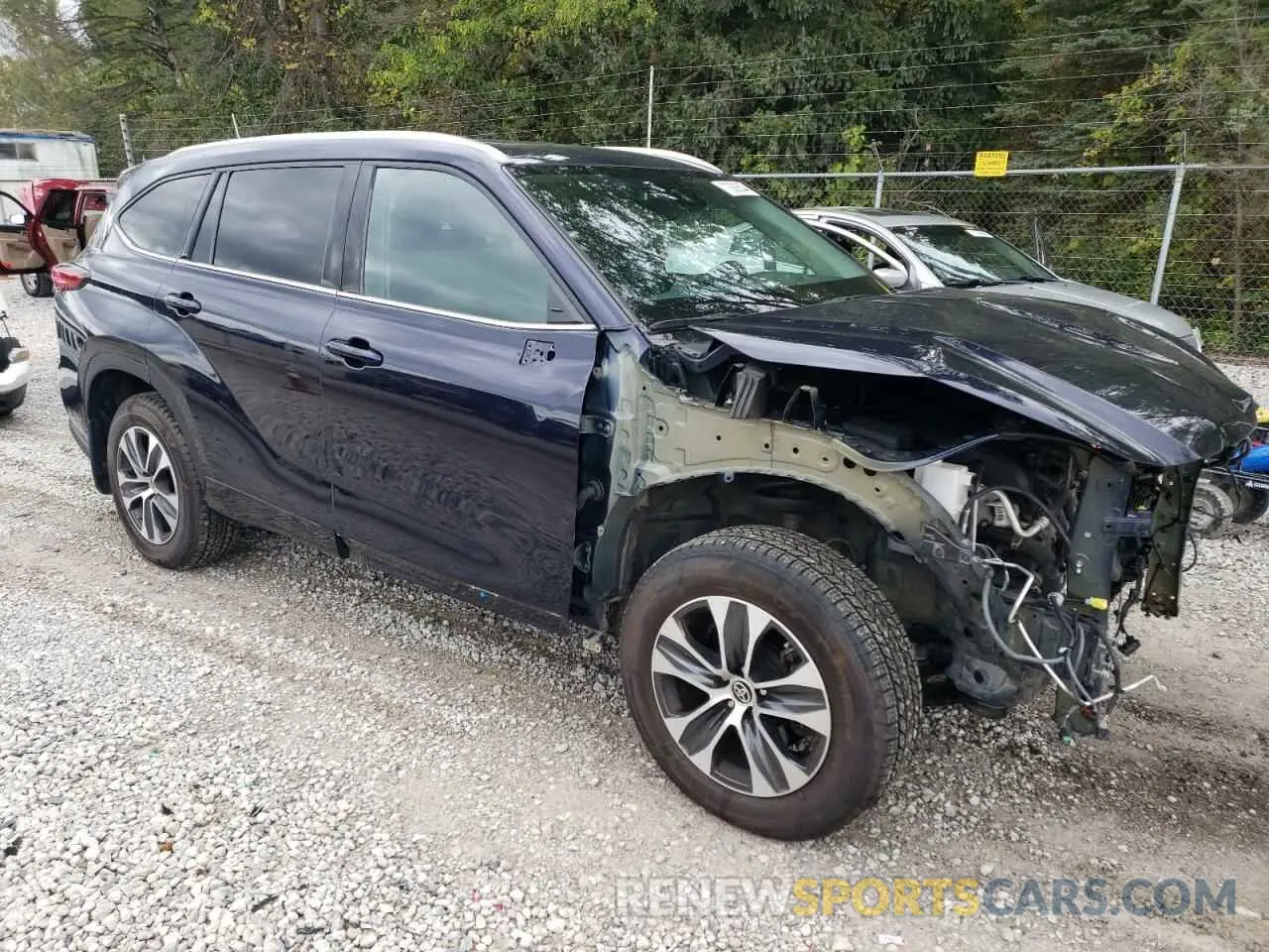 4 Photograph of a damaged car 5TDGZRBH3MS524242 TOYOTA HIGHLANDER 2021