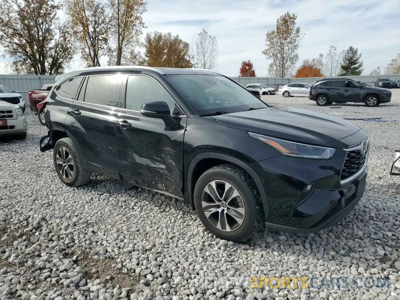 4 Photograph of a damaged car 5TDGZRBH3MS537735 TOYOTA HIGHLANDER 2021