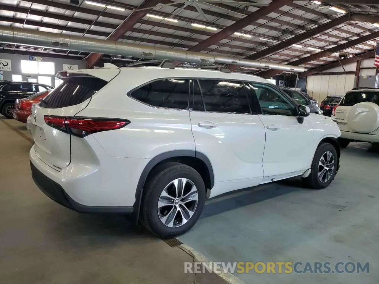 3 Photograph of a damaged car 5TDGZRBH3MS545494 TOYOTA HIGHLANDER 2021
