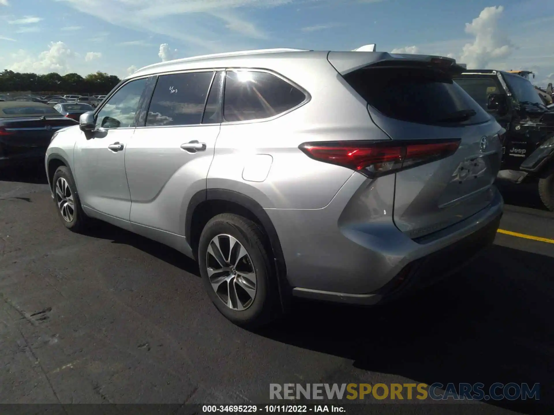 3 Photograph of a damaged car 5TDGZRBH4MS070292 TOYOTA HIGHLANDER 2021