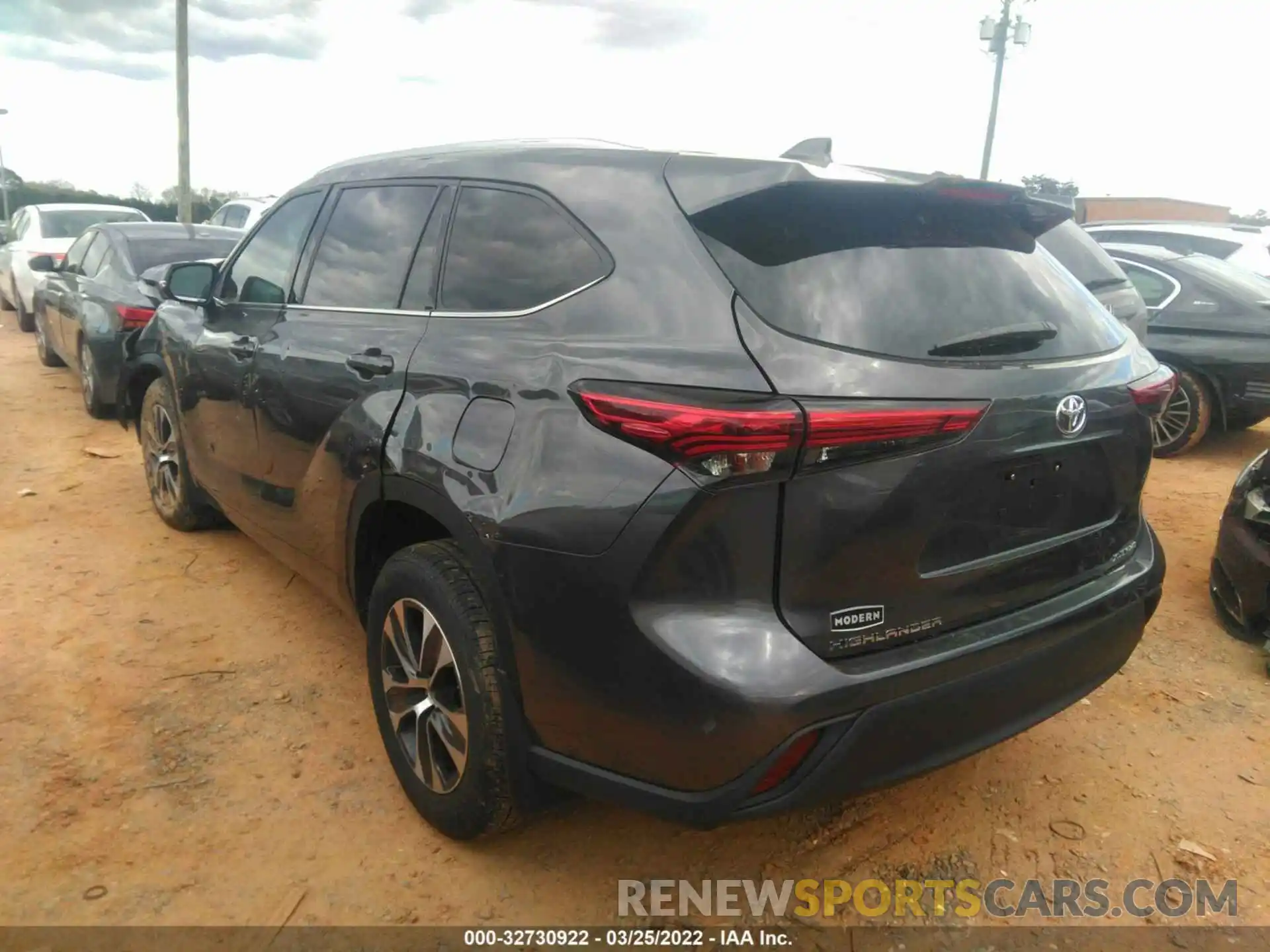 3 Photograph of a damaged car 5TDGZRBH4MS090185 TOYOTA HIGHLANDER 2021