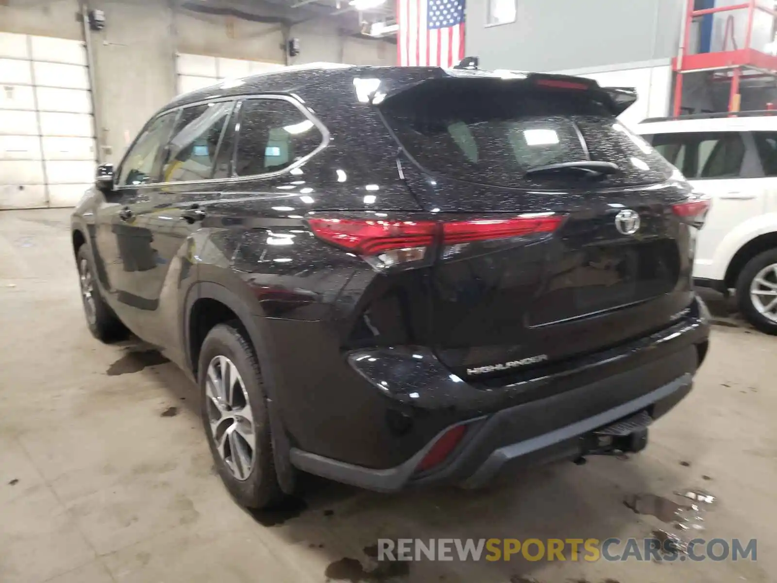 3 Photograph of a damaged car 5TDGZRBH4MS095029 TOYOTA HIGHLANDER 2021