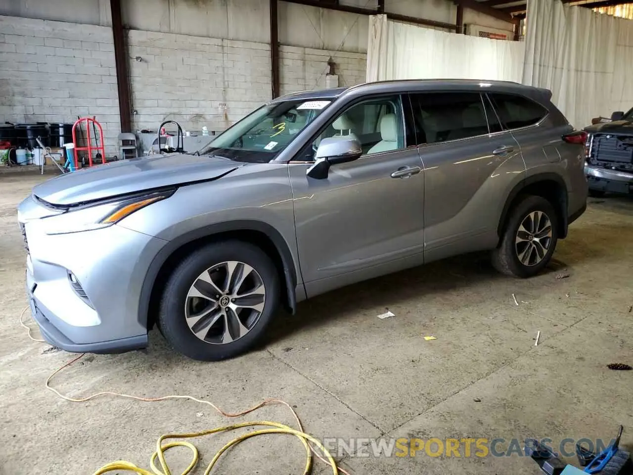 1 Photograph of a damaged car 5TDGZRBH4MS110077 TOYOTA HIGHLANDER 2021