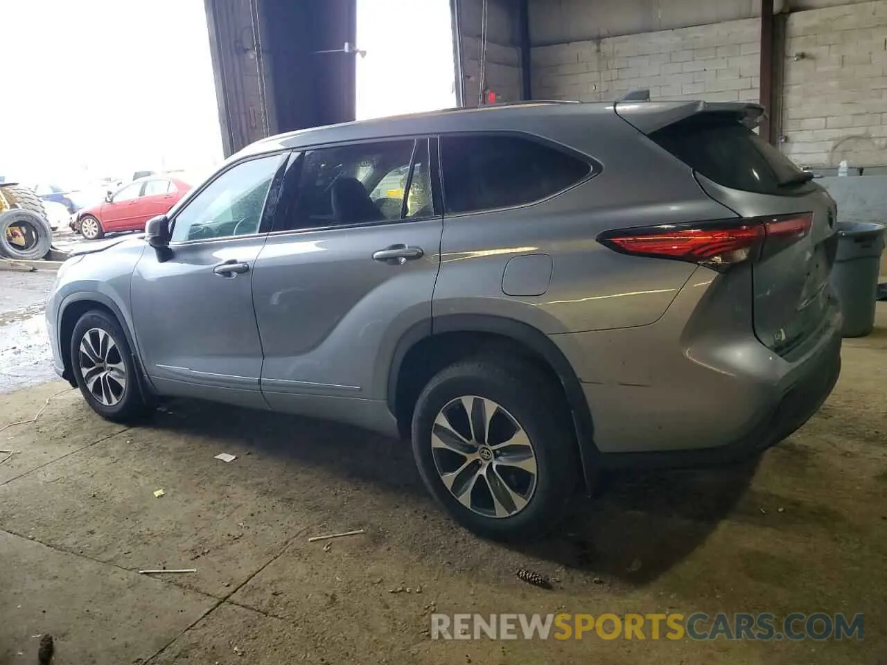 2 Photograph of a damaged car 5TDGZRBH4MS110077 TOYOTA HIGHLANDER 2021