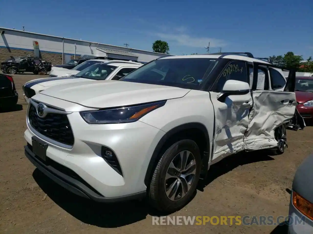 2 Photograph of a damaged car 5TDGZRBH4MS126151 TOYOTA HIGHLANDER 2021