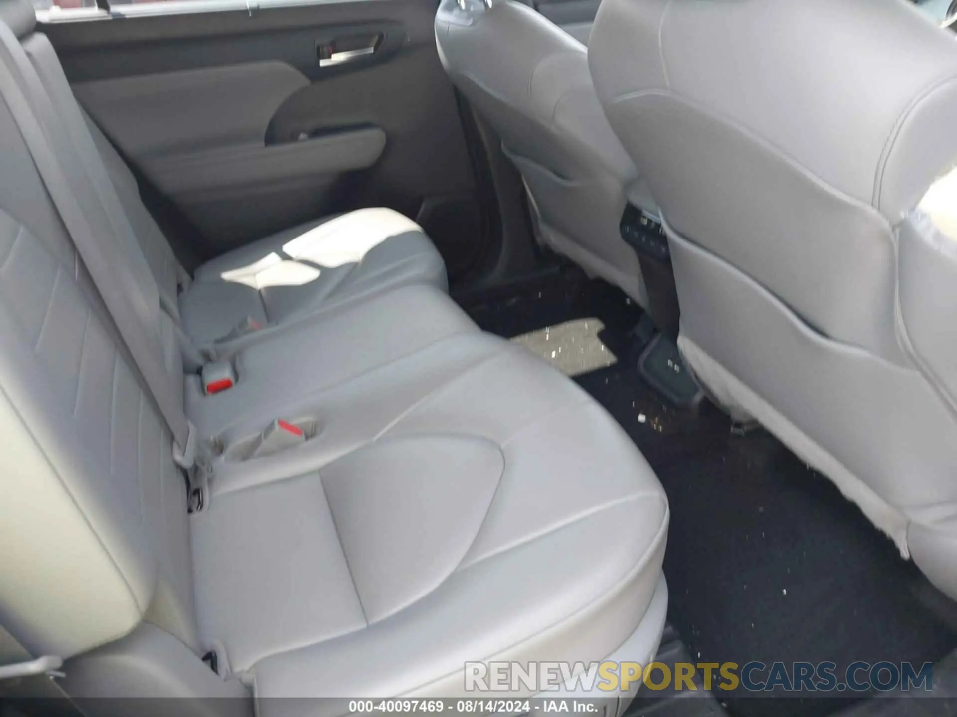 8 Photograph of a damaged car 5TDGZRBH4MS555211 TOYOTA HIGHLANDER 2021