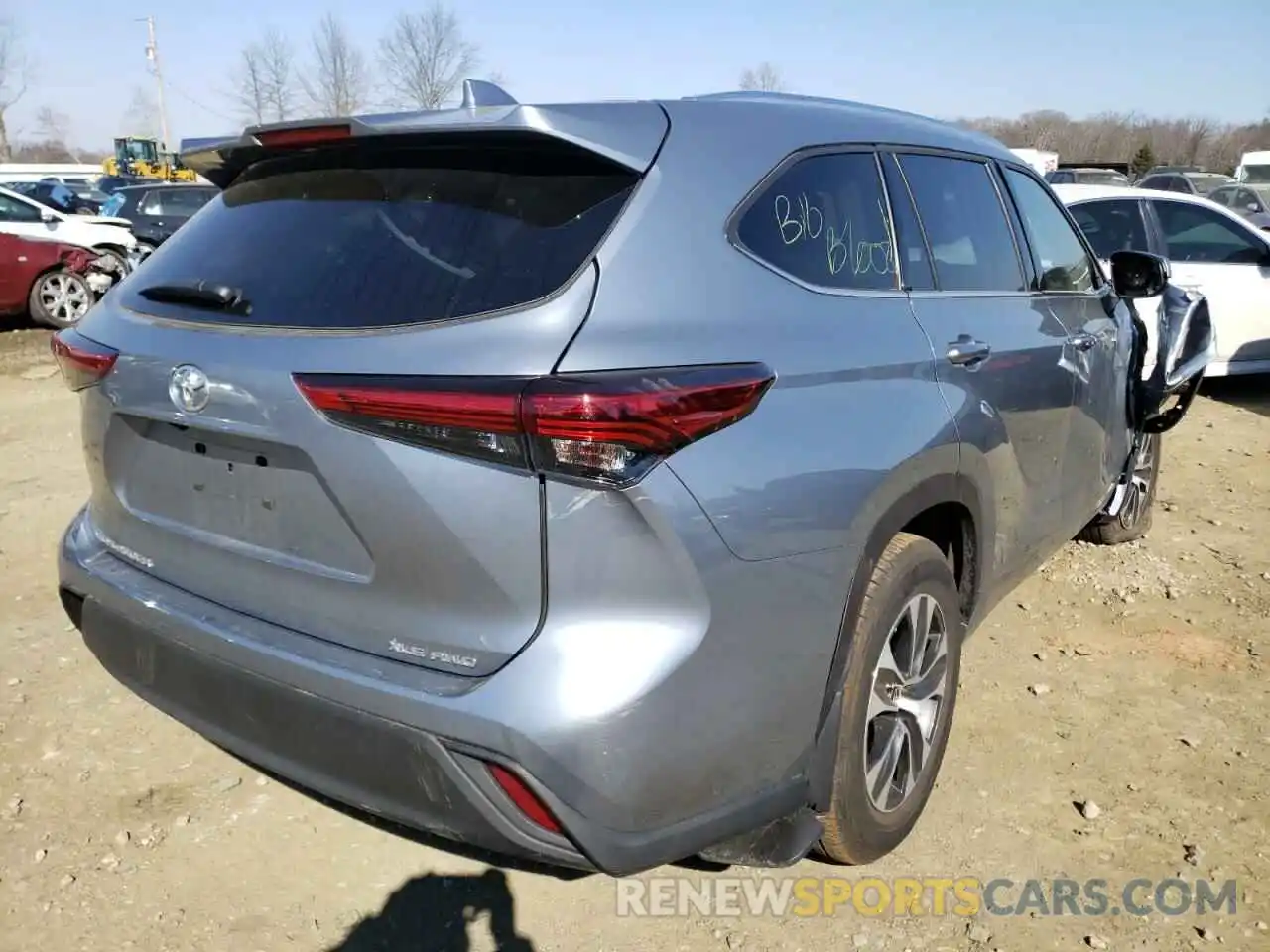 4 Photograph of a damaged car 5TDGZRBH5MS057521 TOYOTA HIGHLANDER 2021