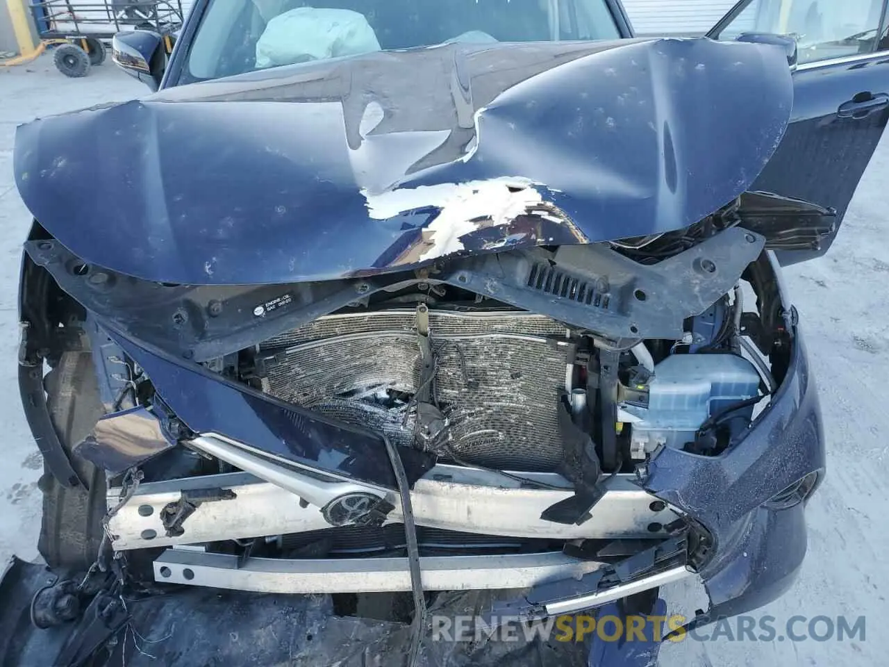 11 Photograph of a damaged car 5TDGZRBH5MS107592 TOYOTA HIGHLANDER 2021