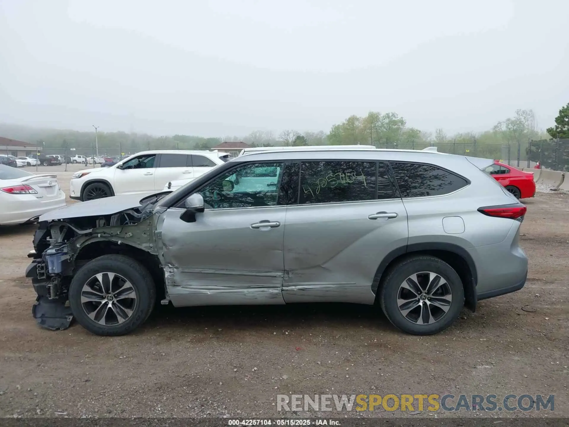 15 Photograph of a damaged car 5TDGZRBH5MS538188 TOYOTA HIGHLANDER 2021